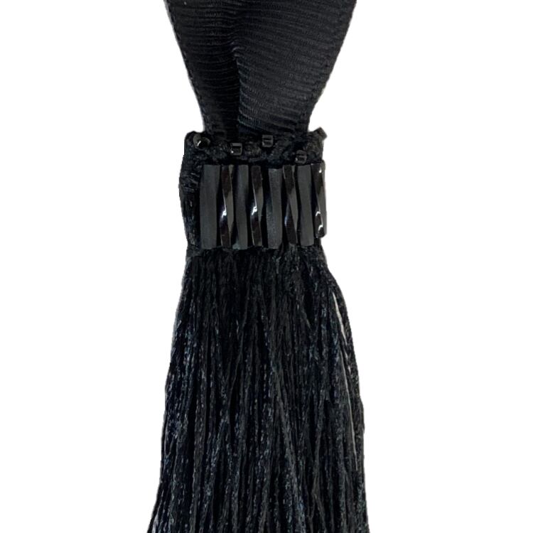 実は色んな種類の黒が使われています