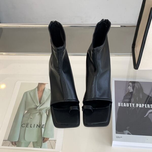 ブラック×親指ホールド