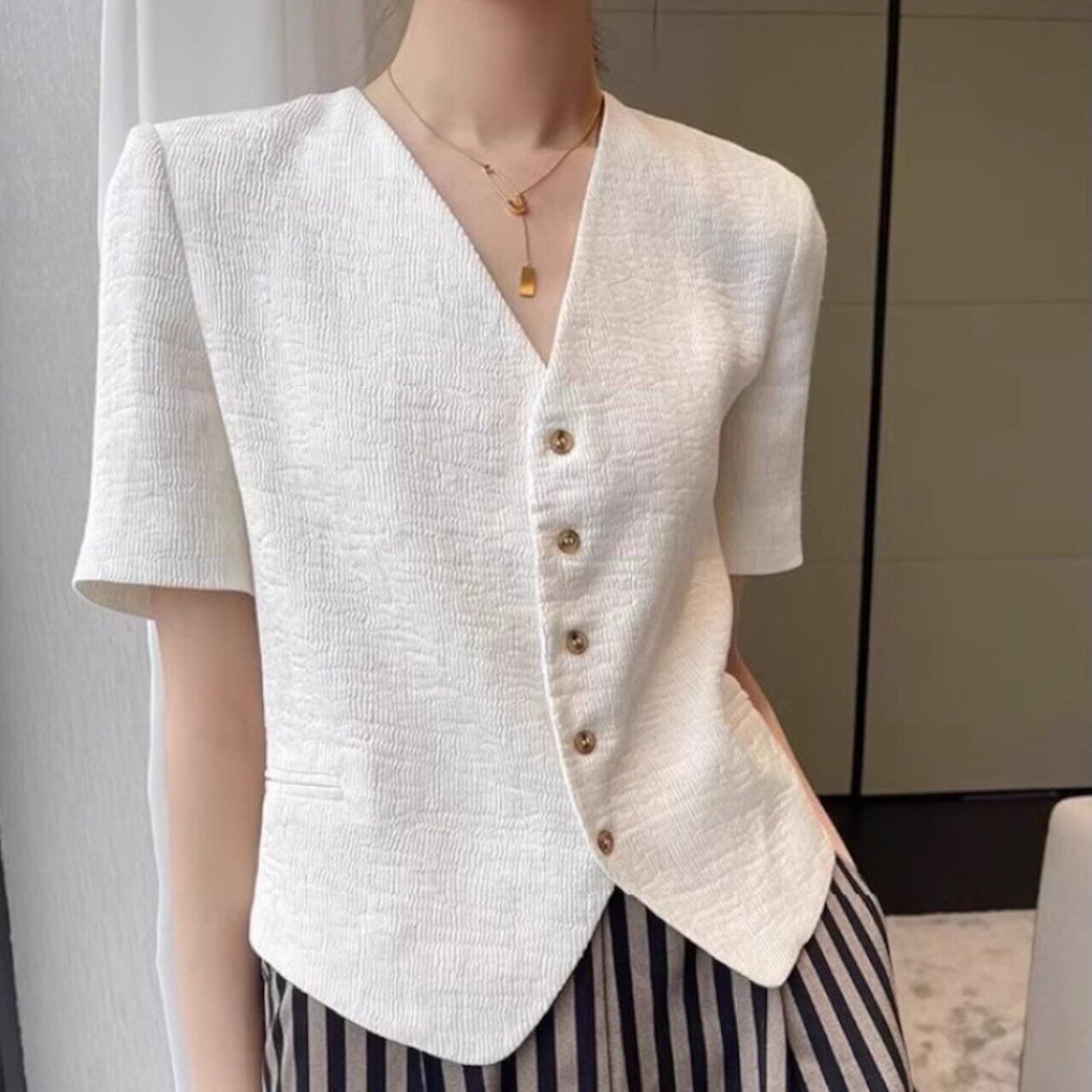 Vネックハーフスリーブシャツ 2type W00482