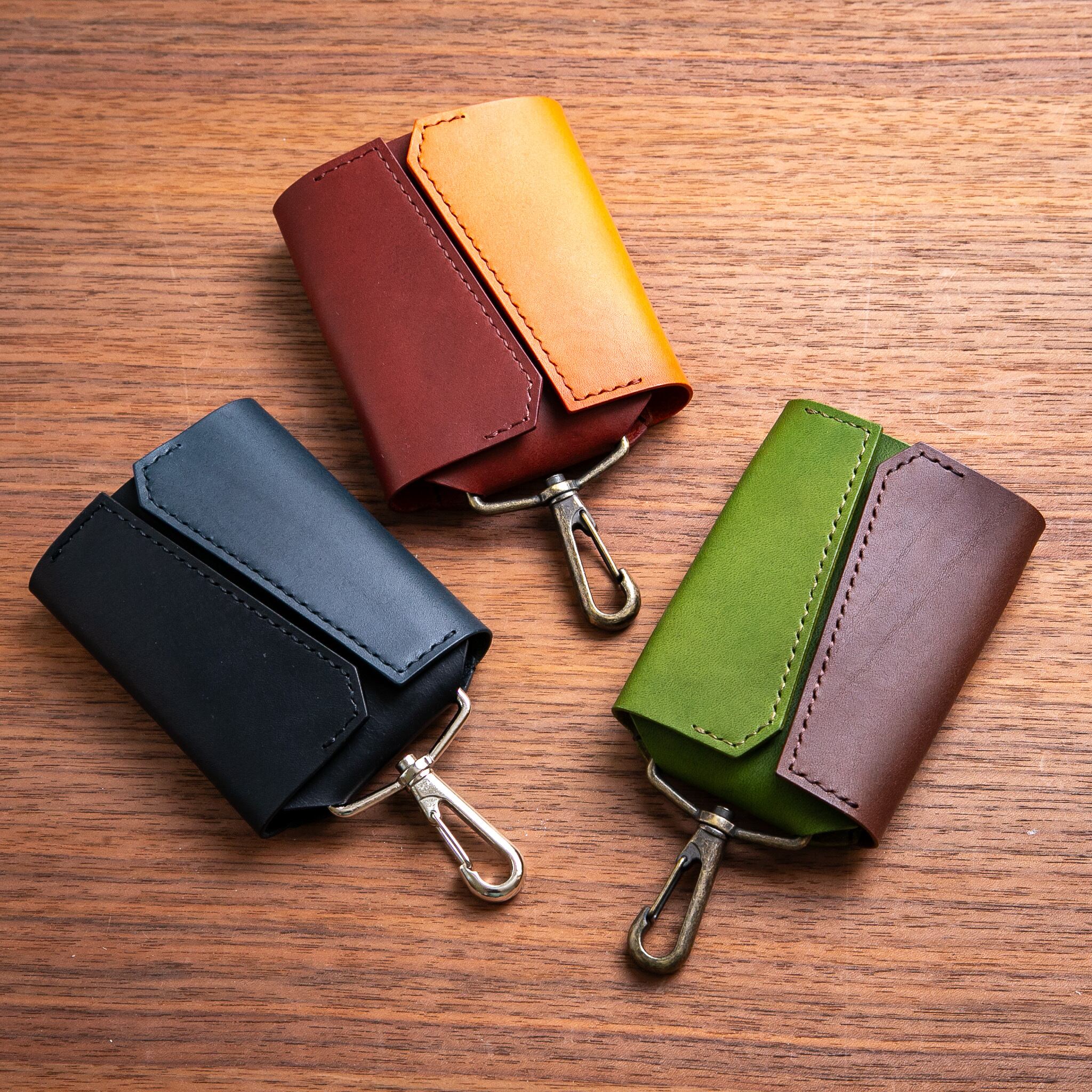 ボルドー×キャメルイエロー、ブラック７×ネイビー、グリーン×モカ