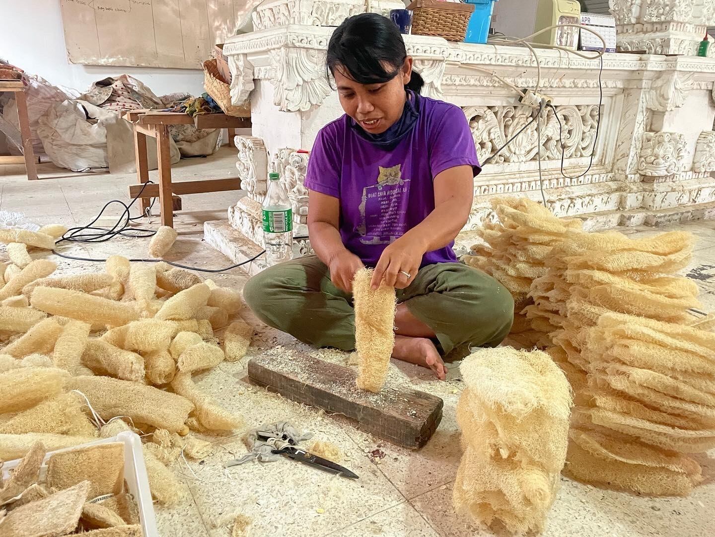 一つ一つ手作業で製作しています