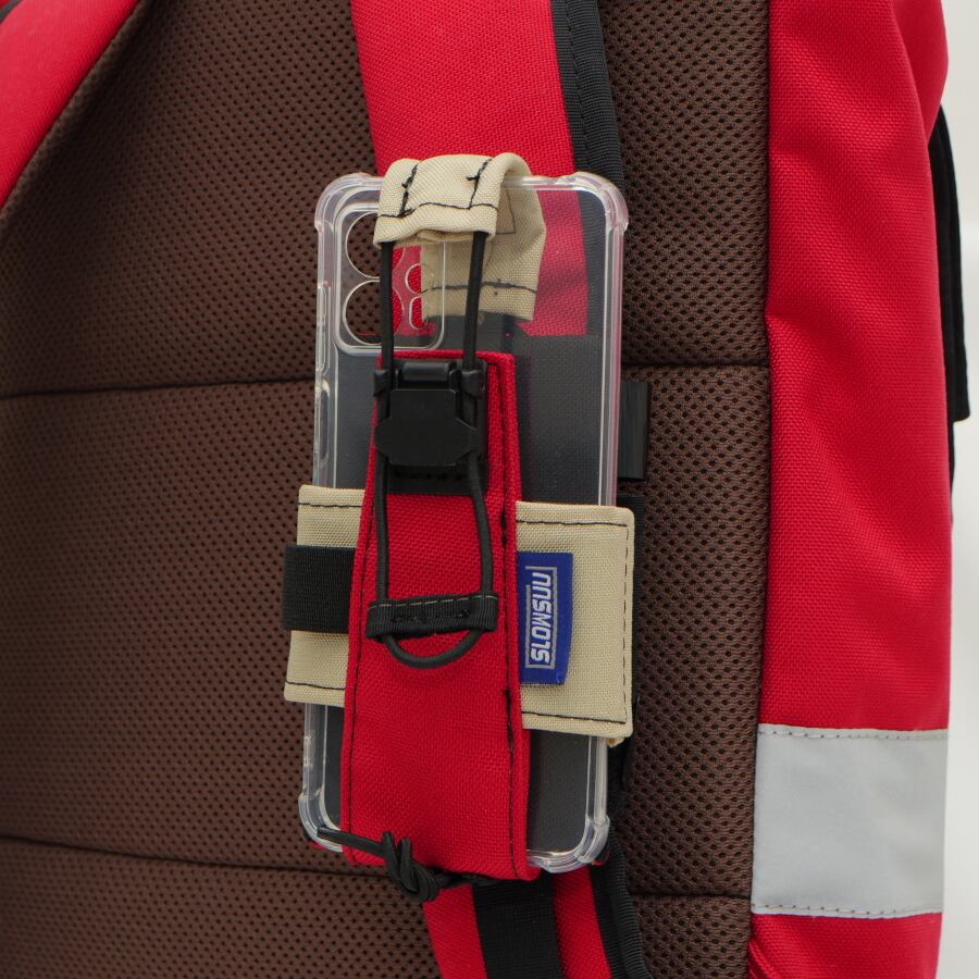 バックパックへ。