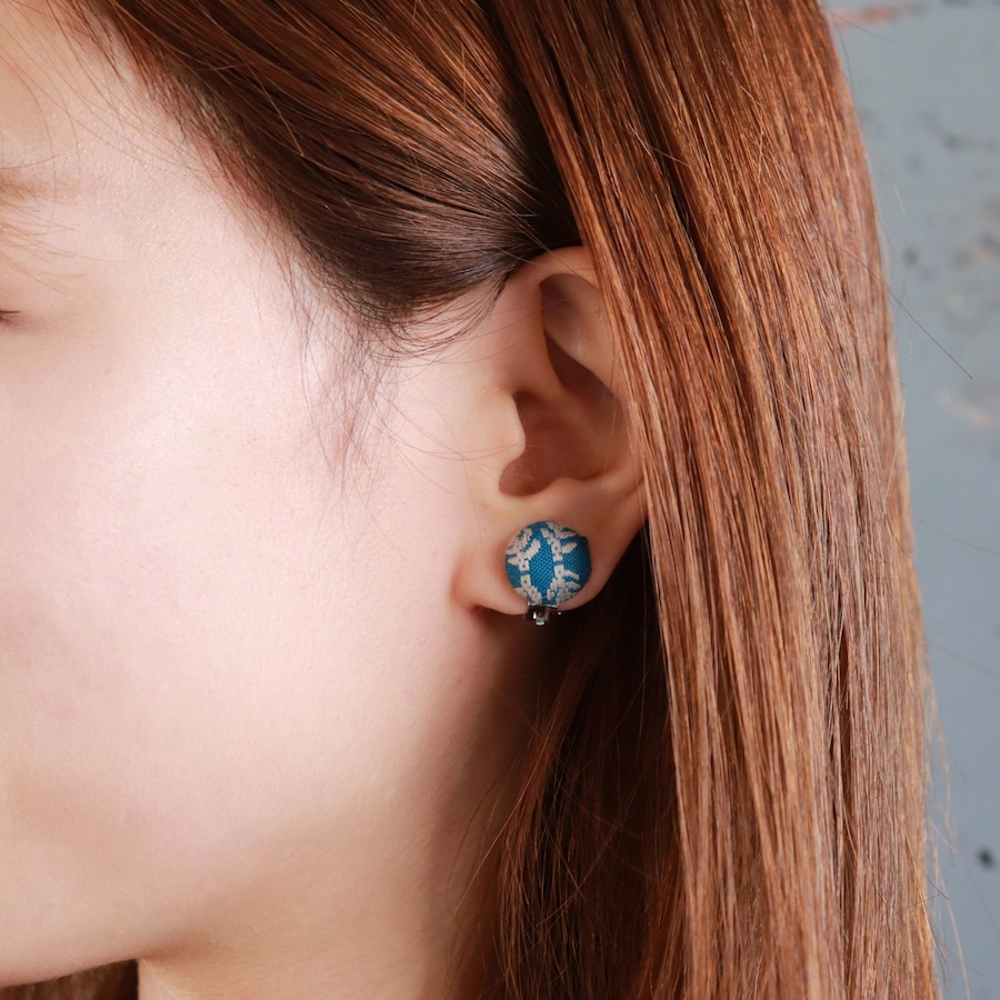 イヤリングタイプ着用画像