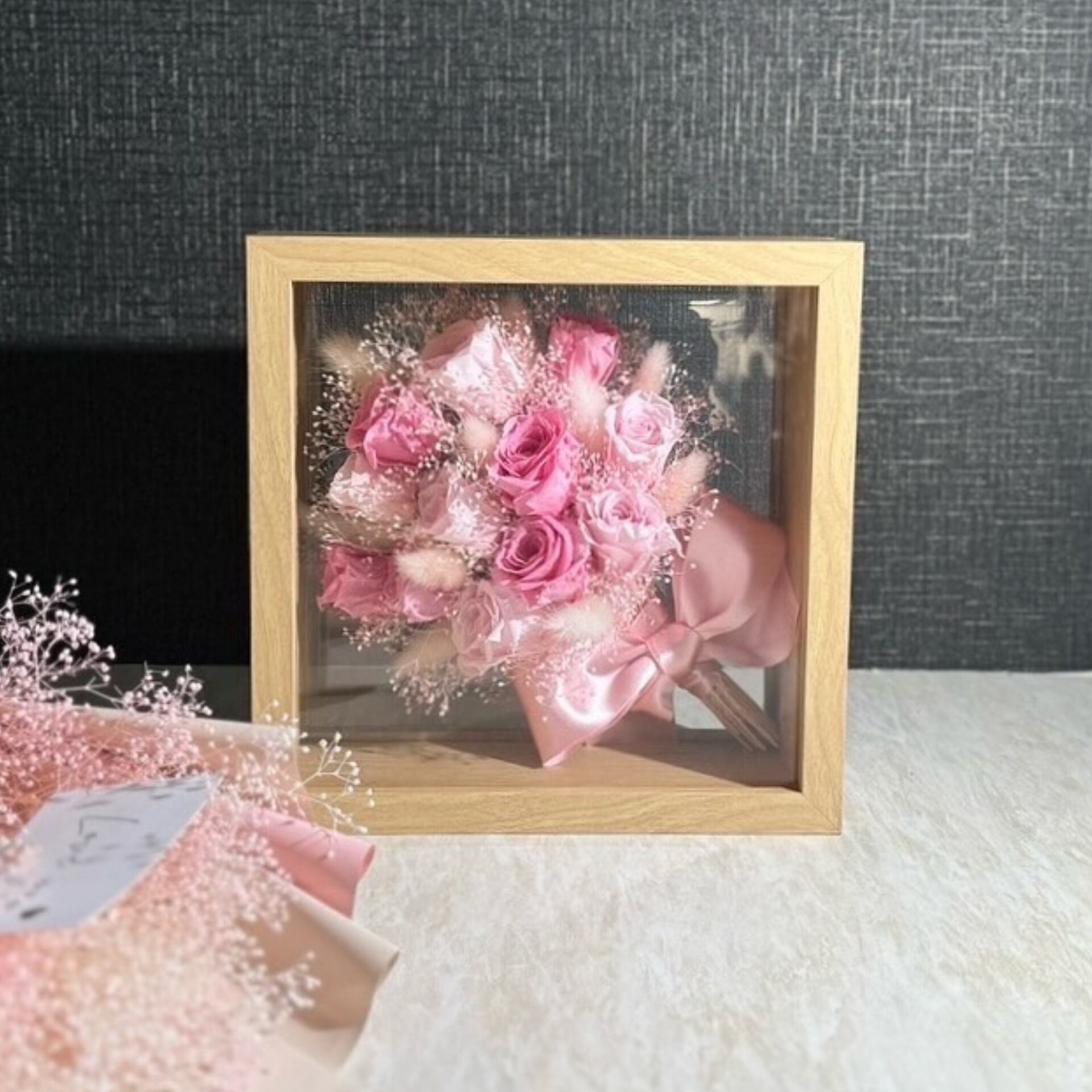 ピンク×フレームフラワー