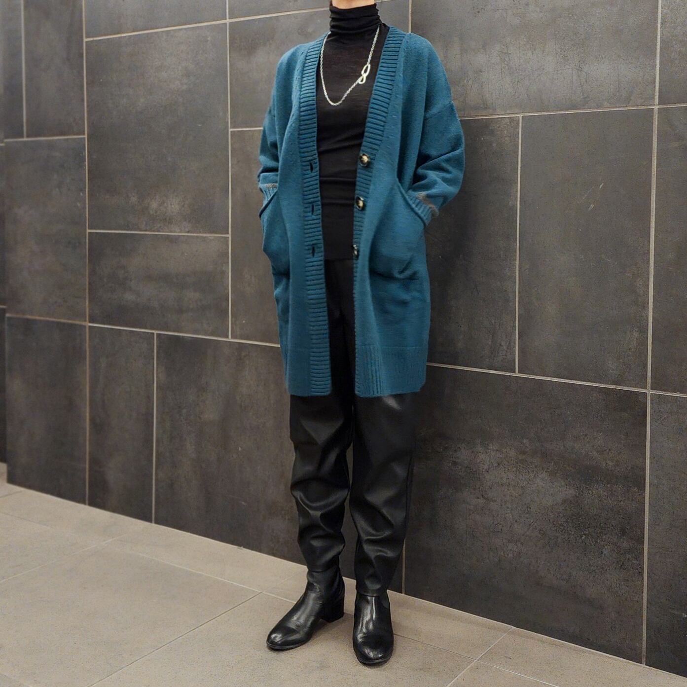 スタッフH / 160cm