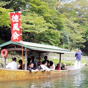 p.214「地蔵尊影の奉流」地蔵尊影奉流（地蔵流し）の説明。