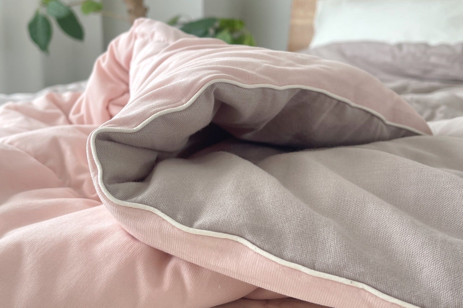 ピンク　コットン　アッパーシーツ　モノグラム刺繍 Disney（ディズニー） リトルマーメイド すっぽりシーツ シングル