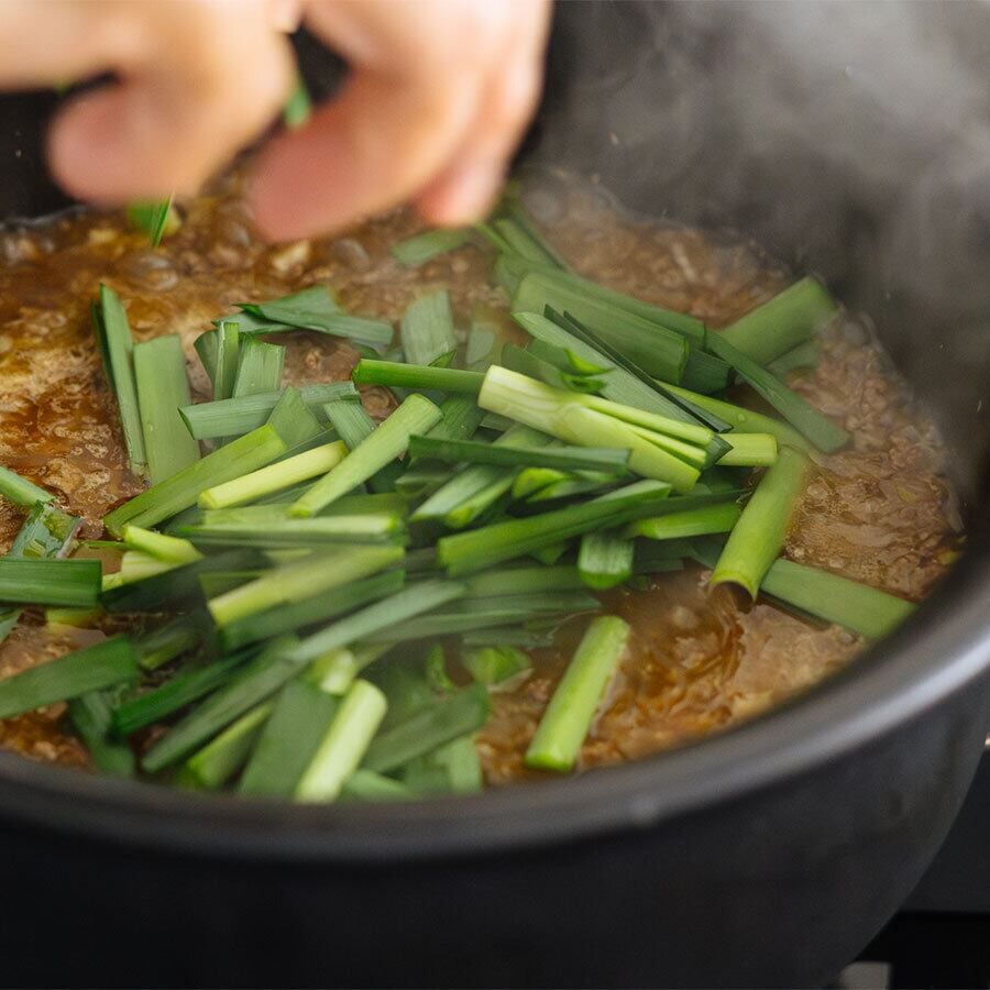 麻婆春雨。深さがあるので、具材もたっぷり入る