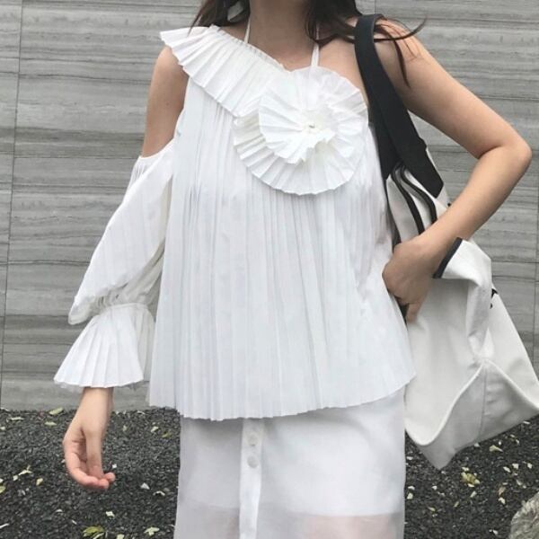 ホワイト