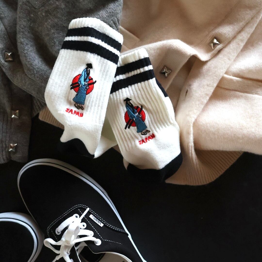 シンプルな洋服のアクセントにも
