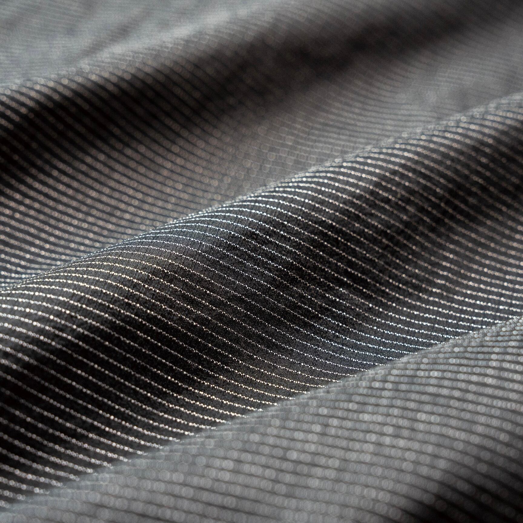 肌離れの良い凹凸の裏地