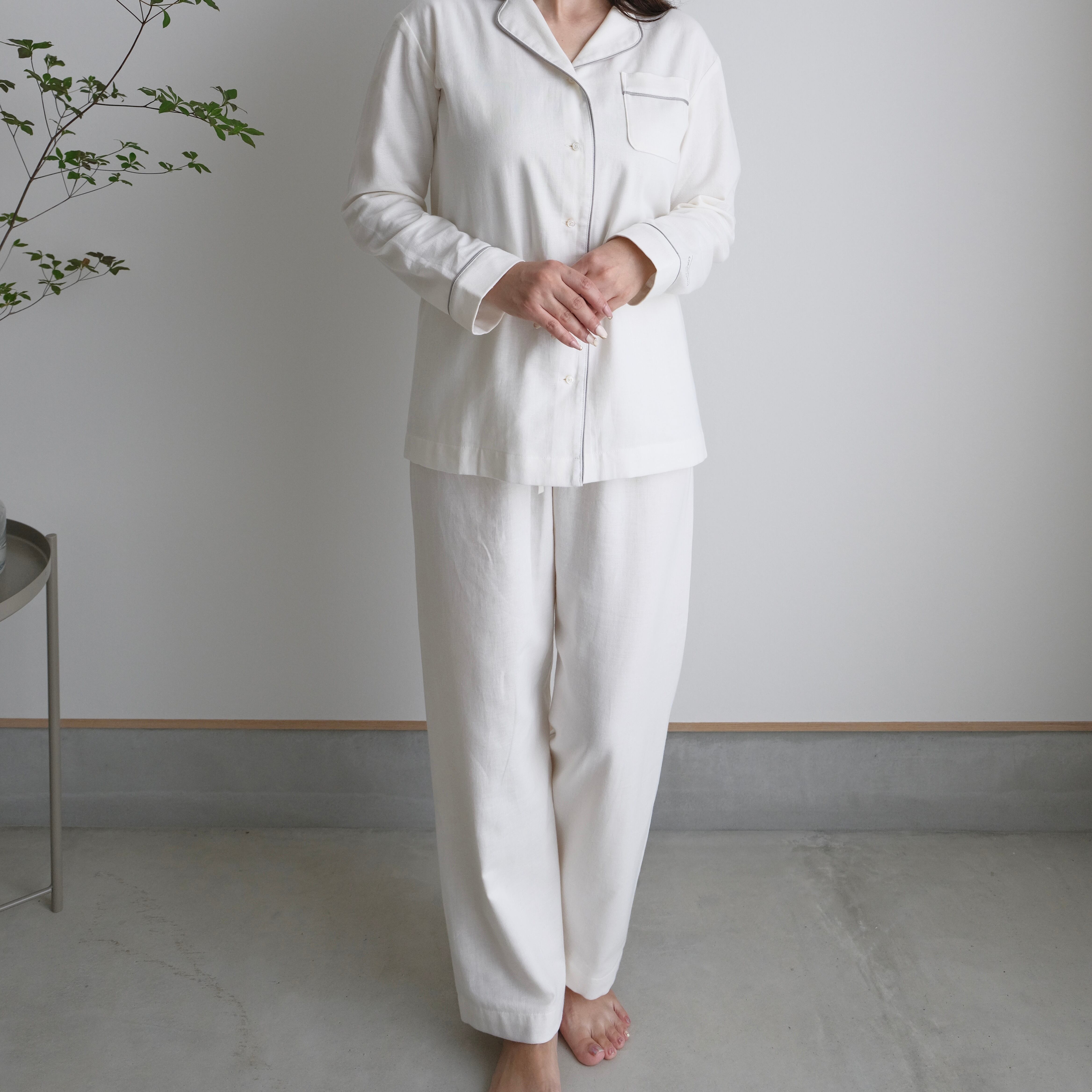 model 155㎝ Sサイズ オフホワイト