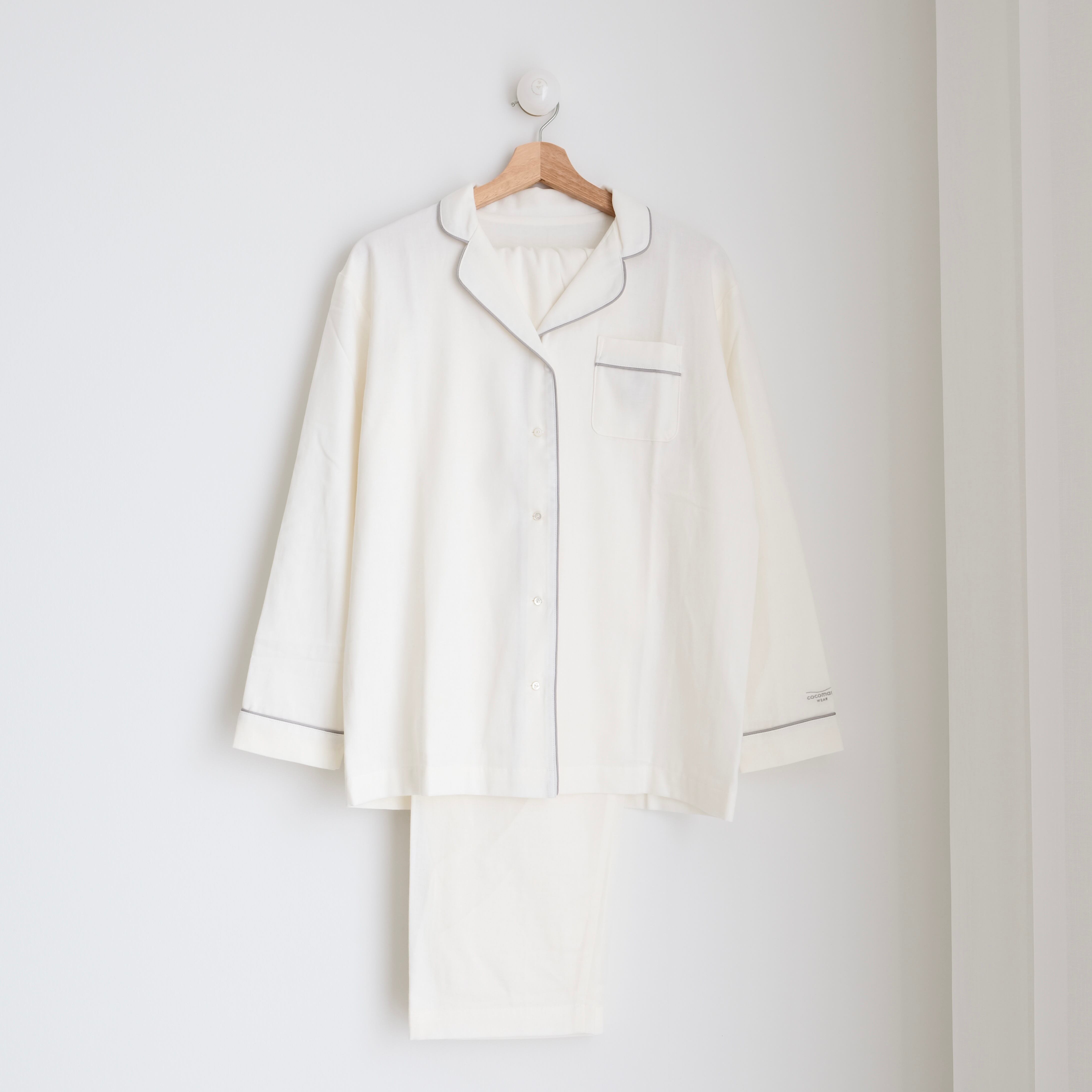 オフホワイト×グレー(パイピング部分)