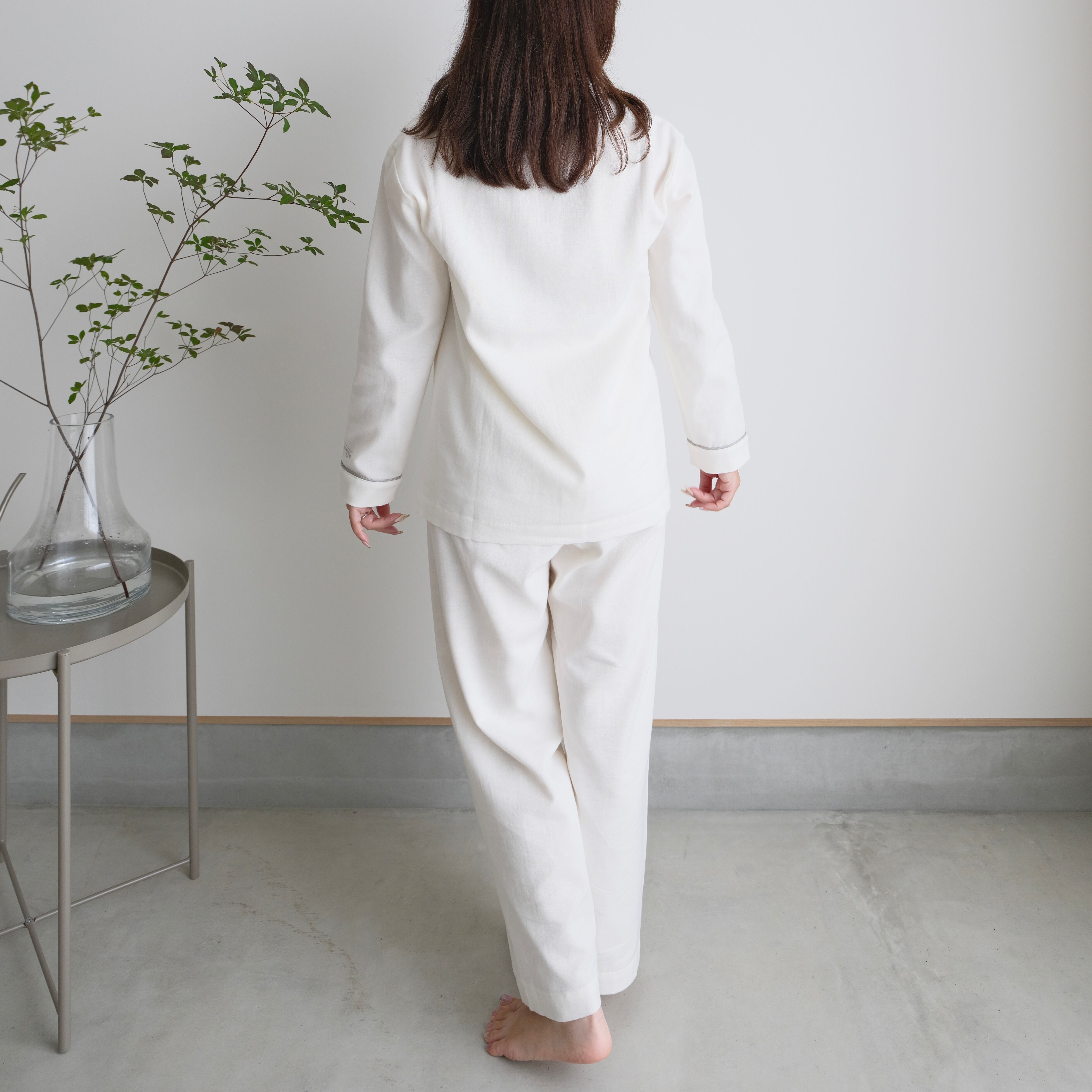 model 155㎝ Sサイズ オフホワイト