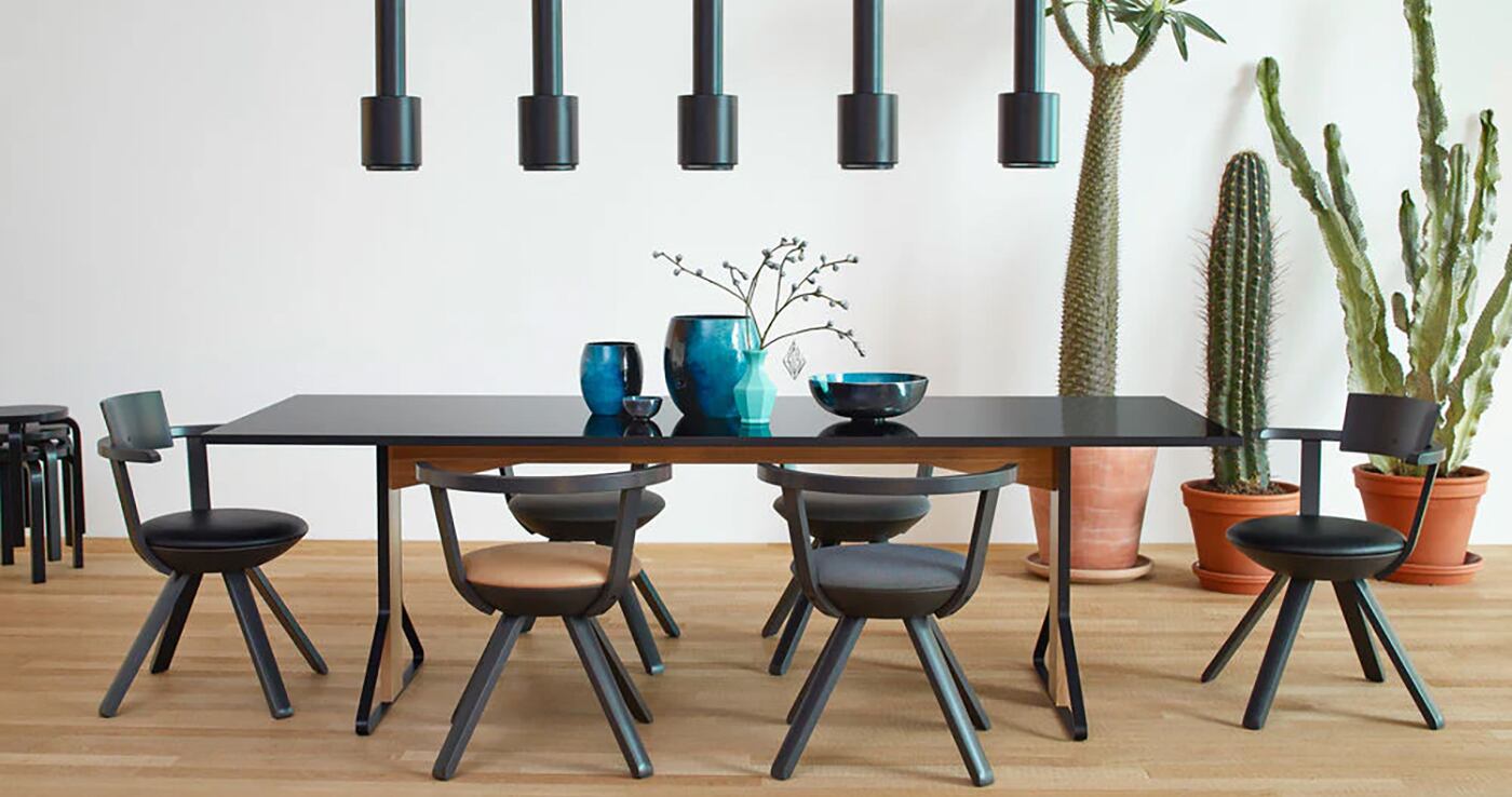 ライバル チェア アスファルトラッカー 座面 ブラック／ホワイト