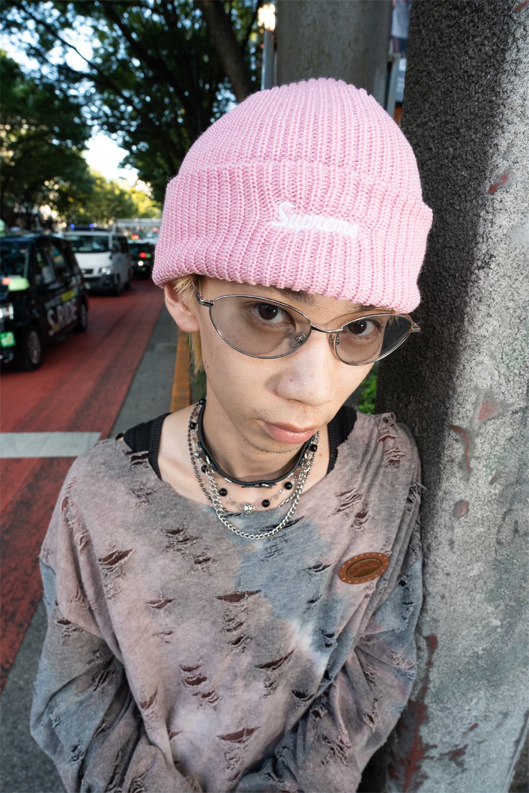 シルバー×ブラックレンズ