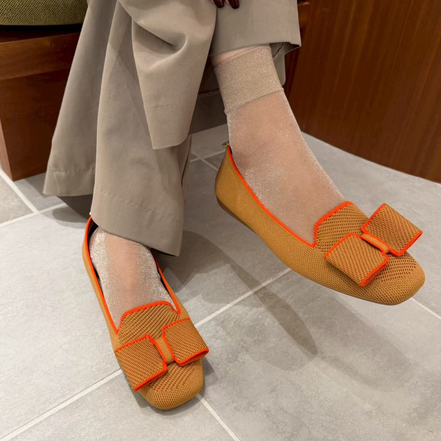 足のサイズ24cm / 着用サイズ39