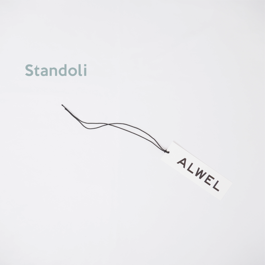 着ることへの具体性をもたせた丁寧なものづくりを心がけています。