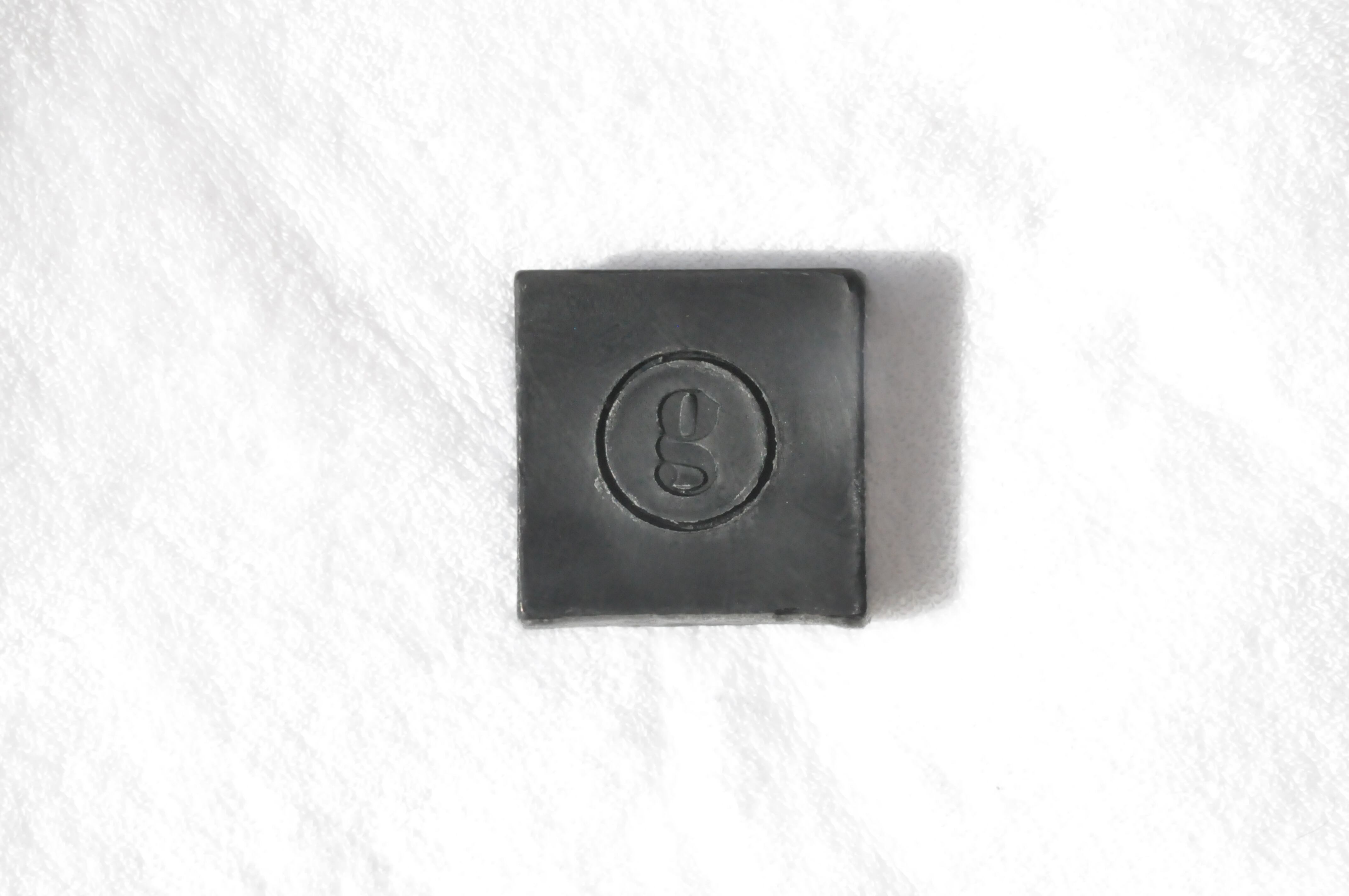 ジビエソープ　赤松精油＆炭