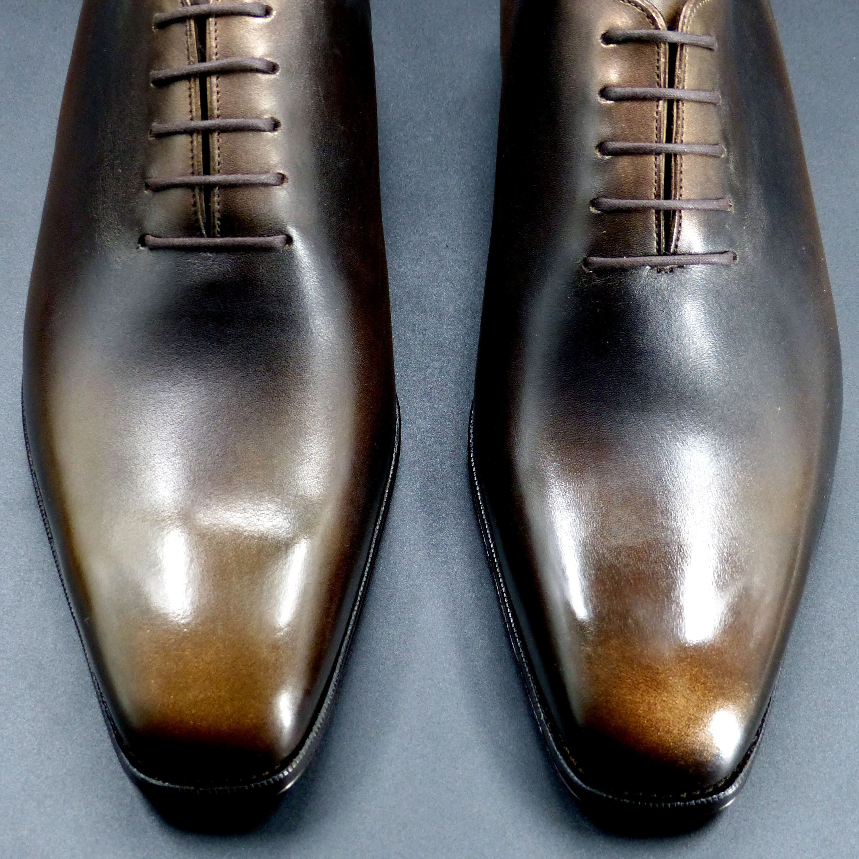 足入れ抜群のスクウェア・トゥ