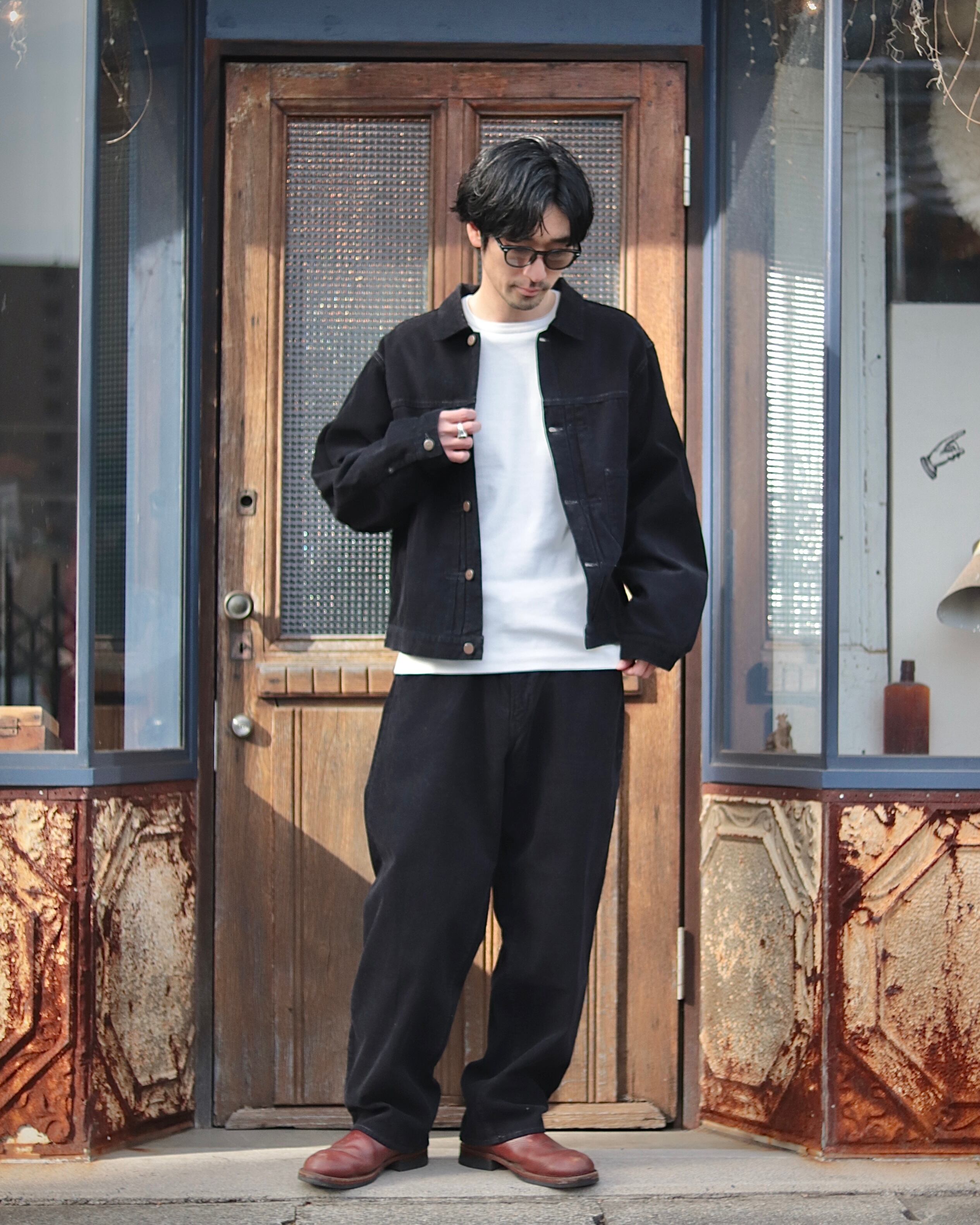 177cm 60kg 34インチ着用