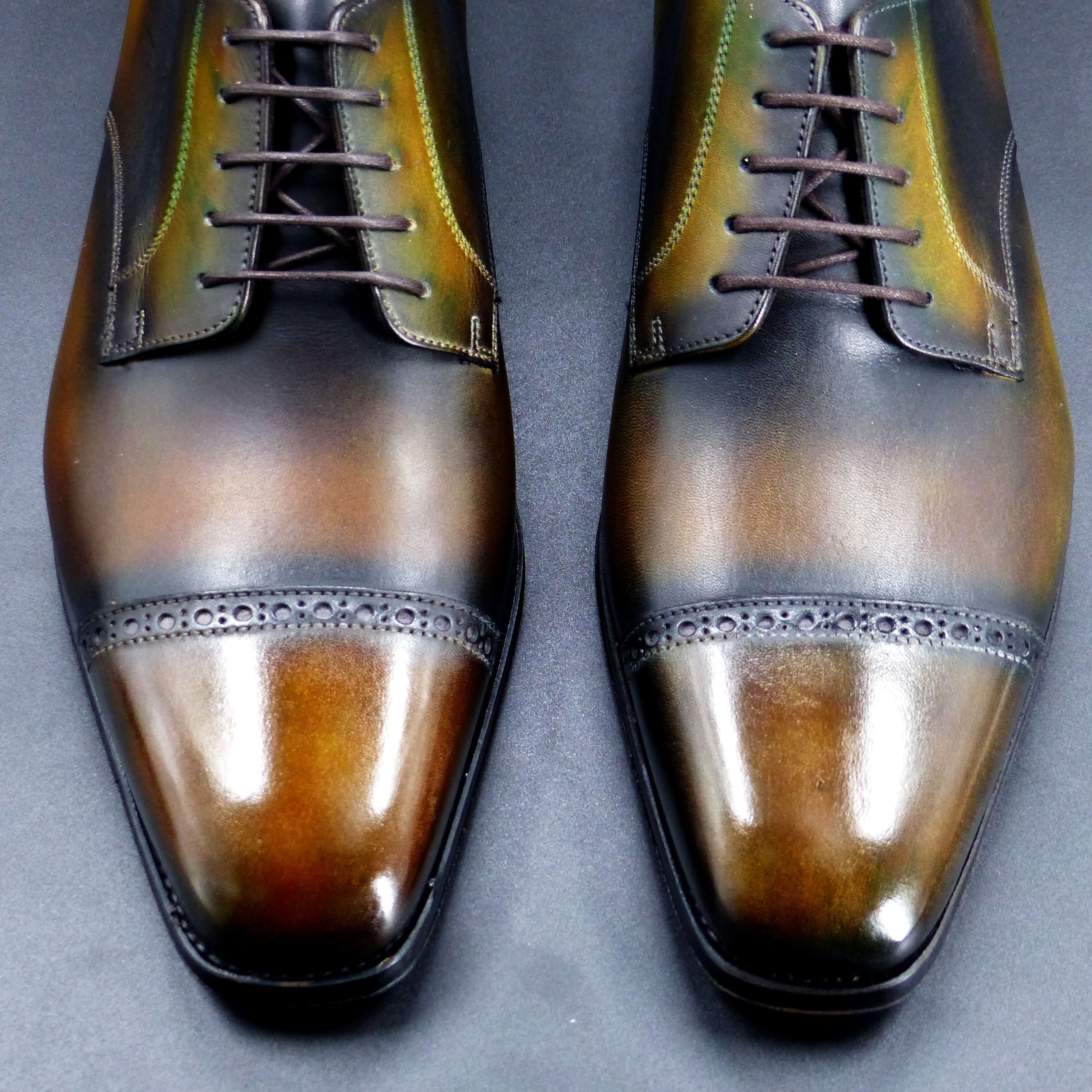 足入れ抜群のスクウェア・トゥ