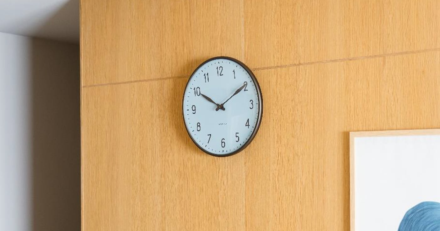 限定》WALL CLOCK STATION 210mm ROYAL BLUE 43637［ARNE
