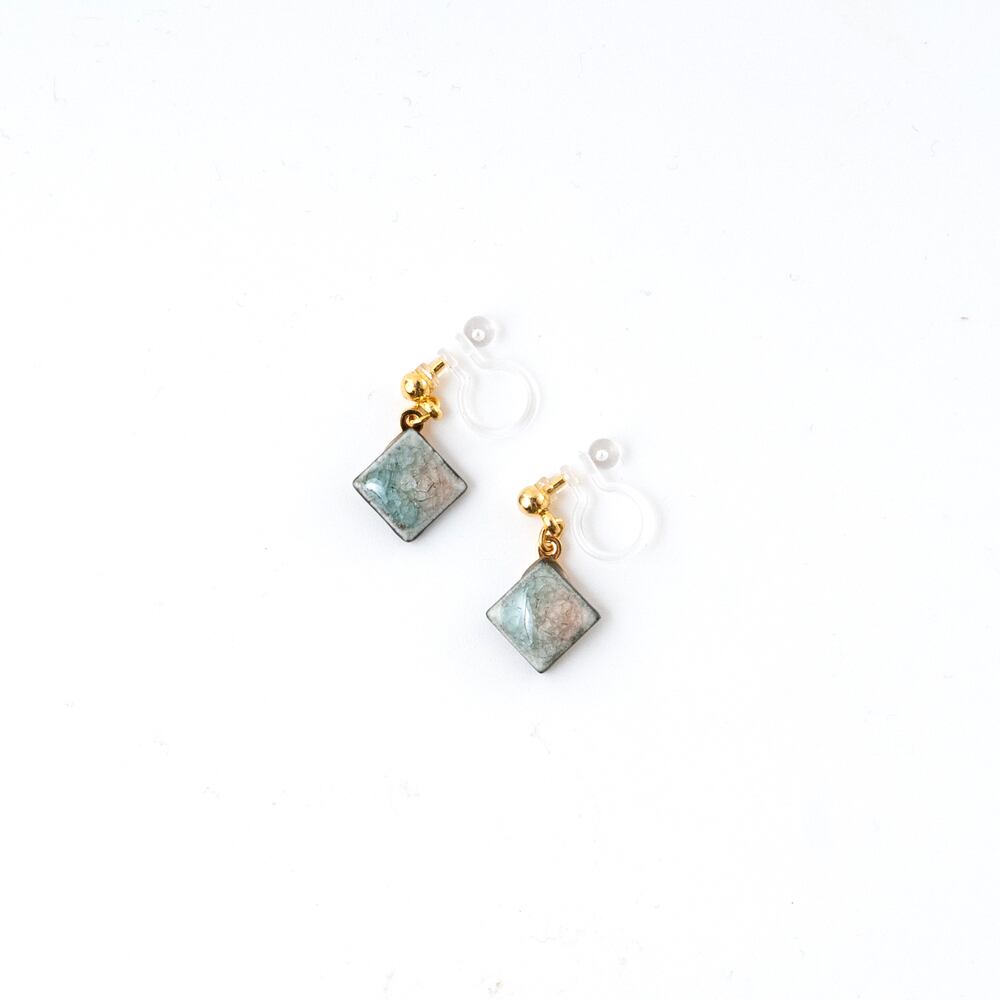 正方形 吊りイヤリング