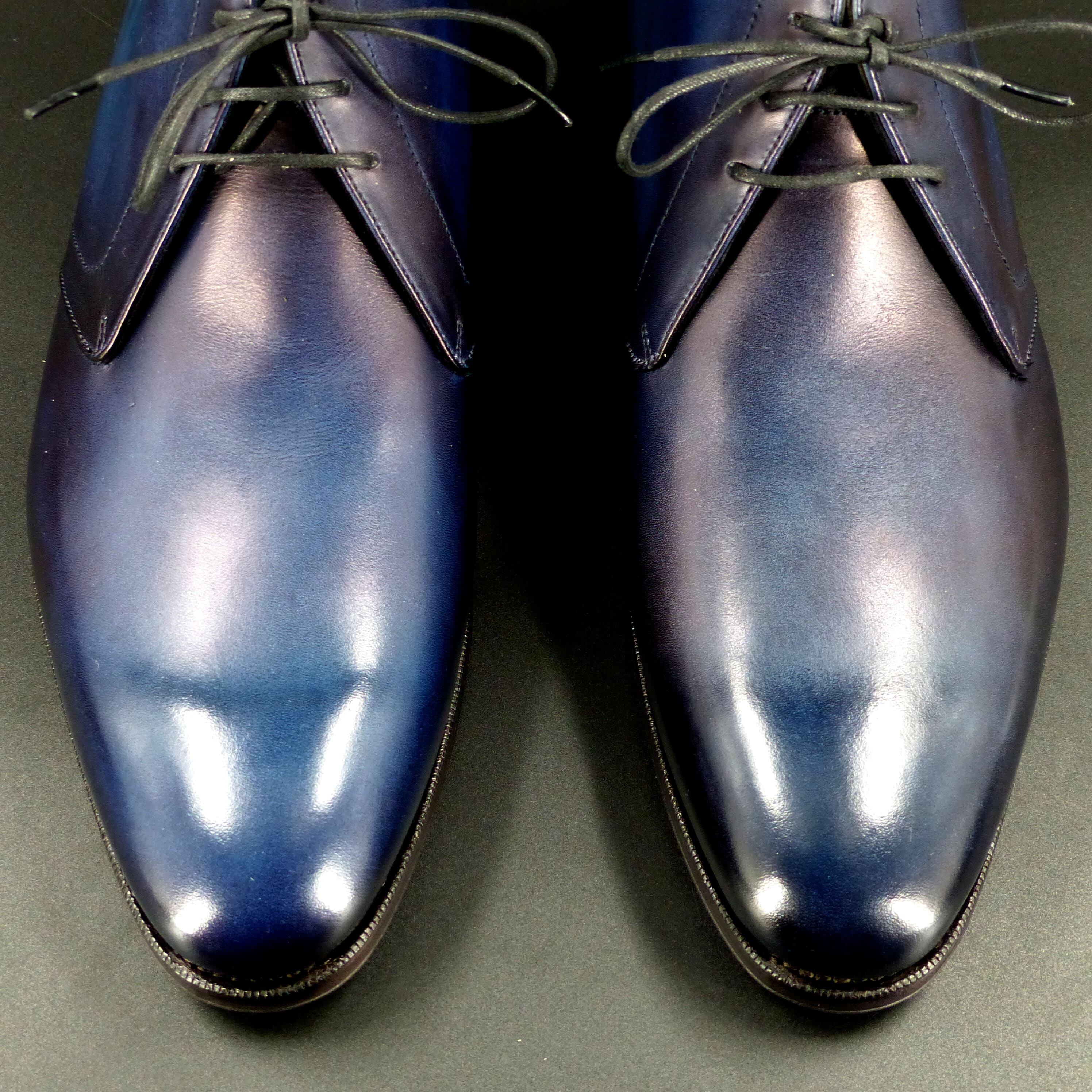 上品なフォルムの英国調ラウンドトゥ