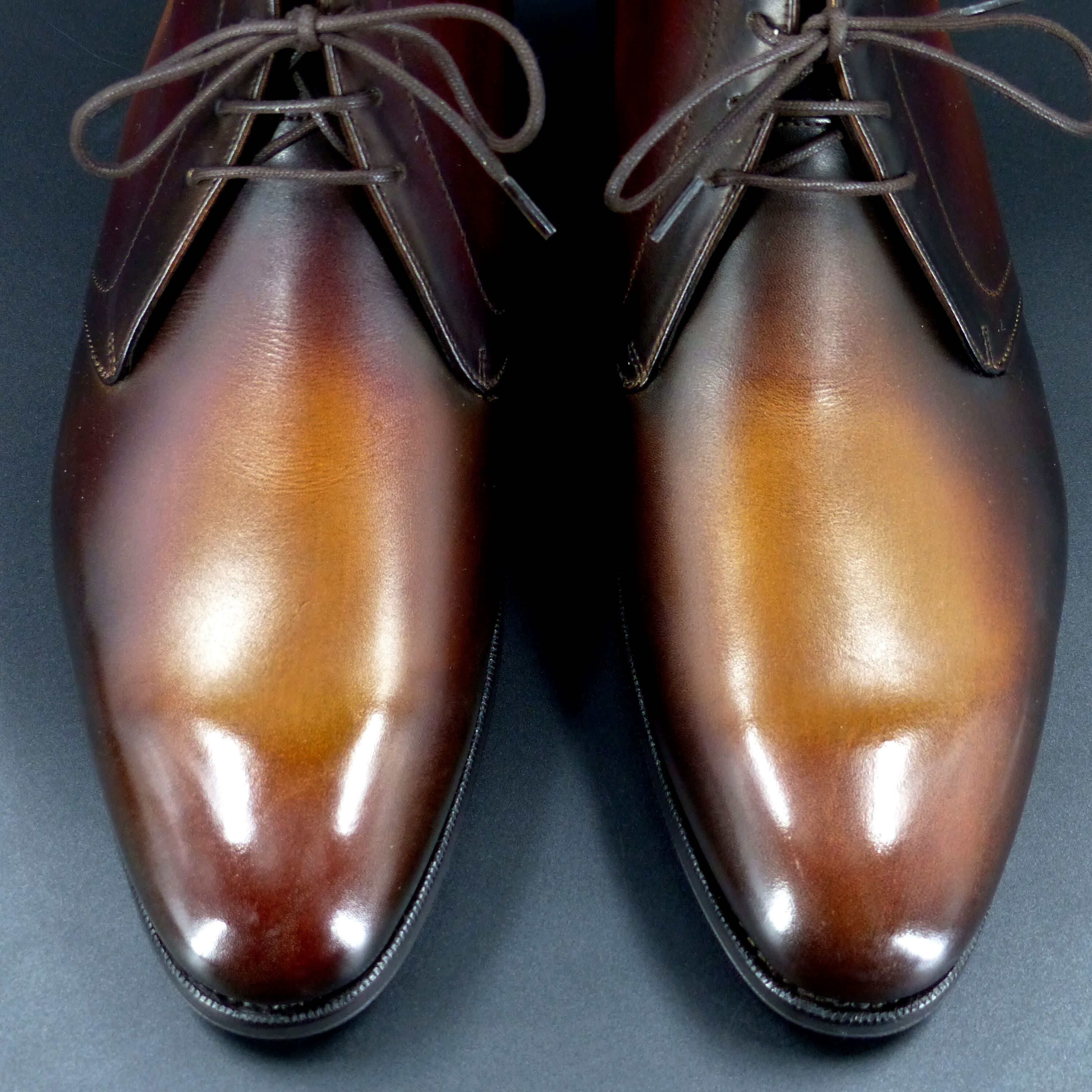 上品なフォルムの英国調ラウンドトゥ