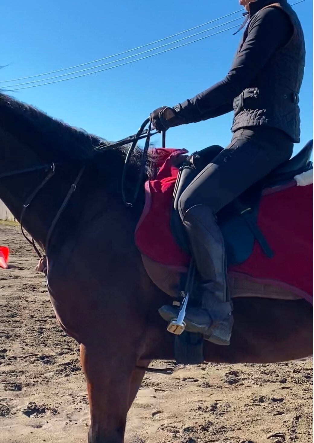 ウェスト部分も太さがあるので、しっかりとサポートしてくれます。
