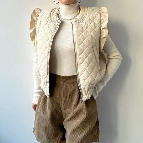 ベスト／ホワイト