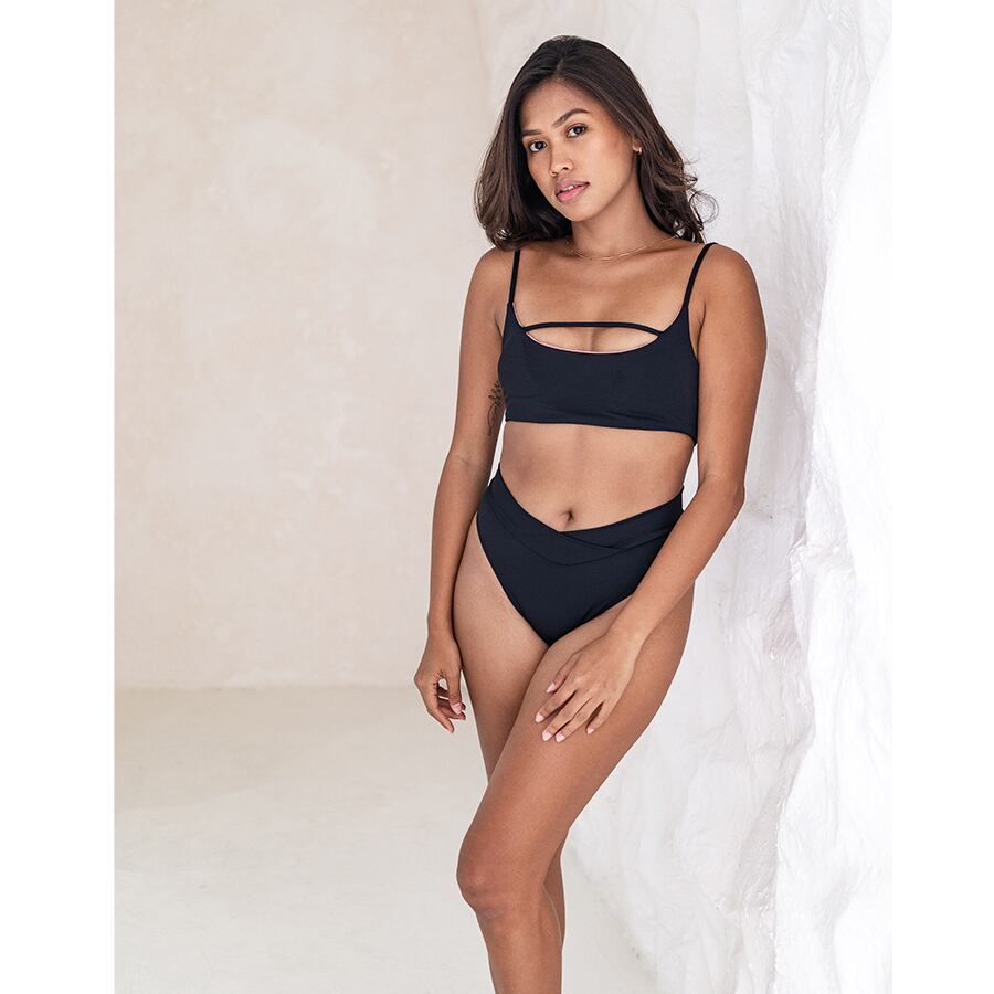 Black Msize, Model 159cm, Top：AYLA