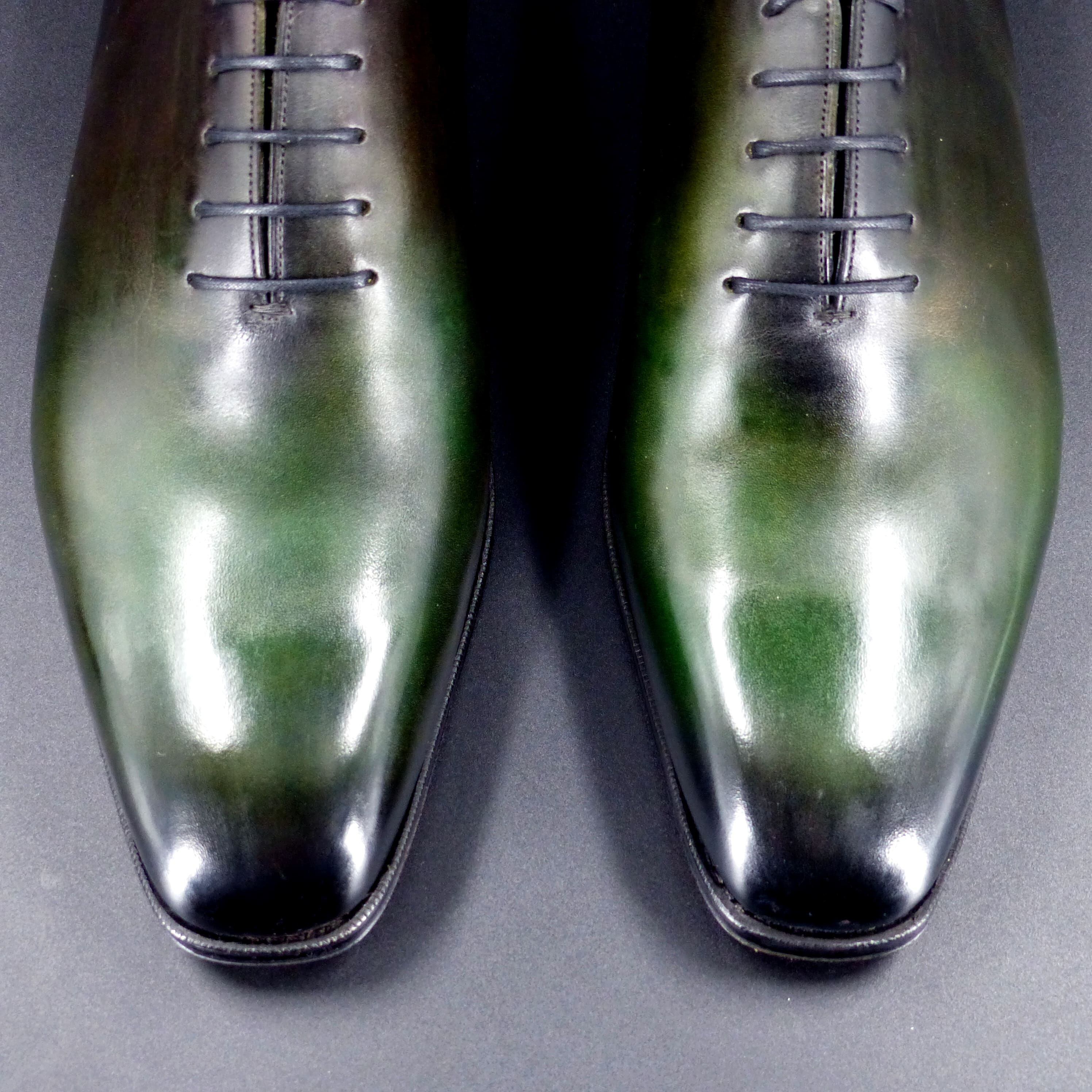 足入れ抜群のスクウェア・トゥ