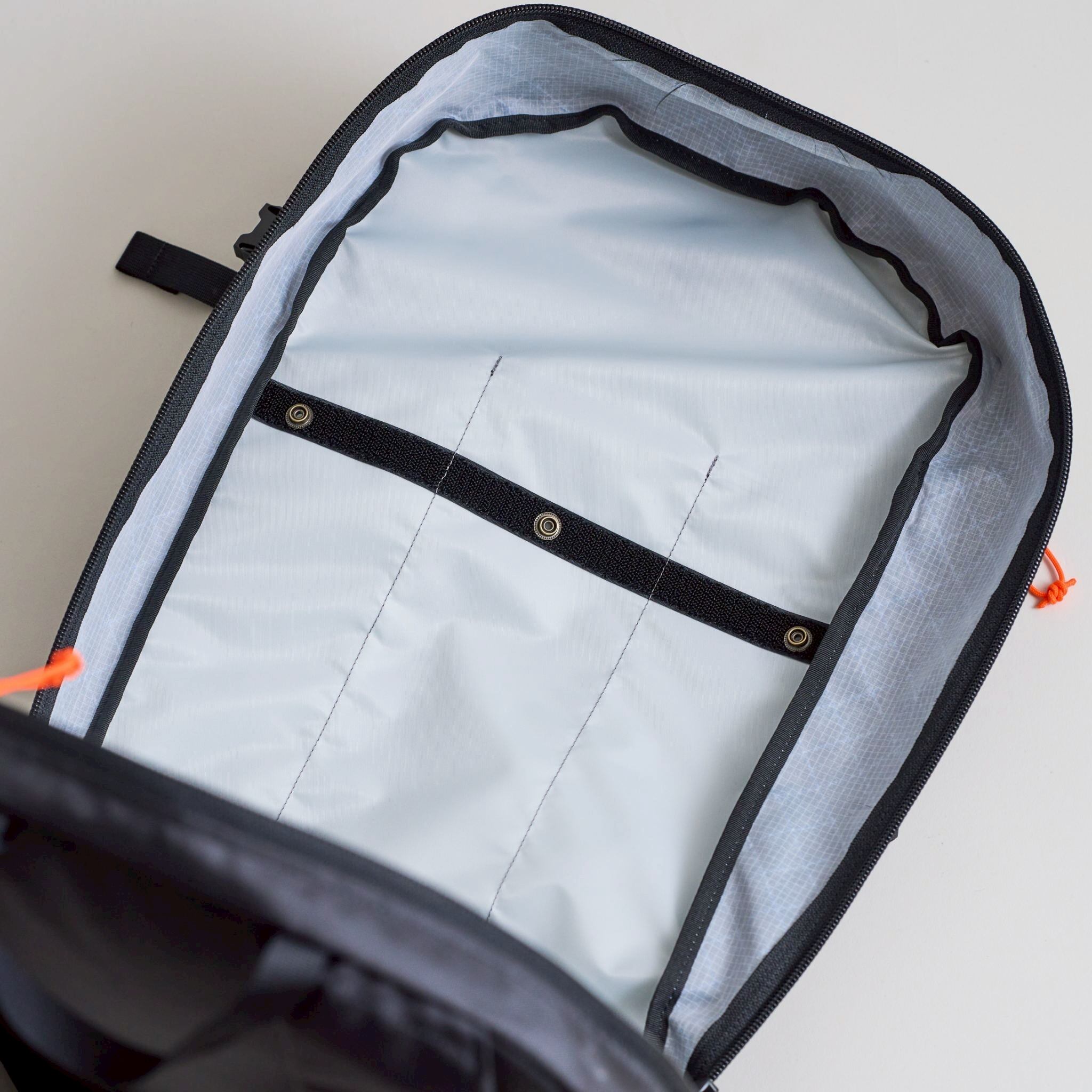 大きく開閉できるメイン気室