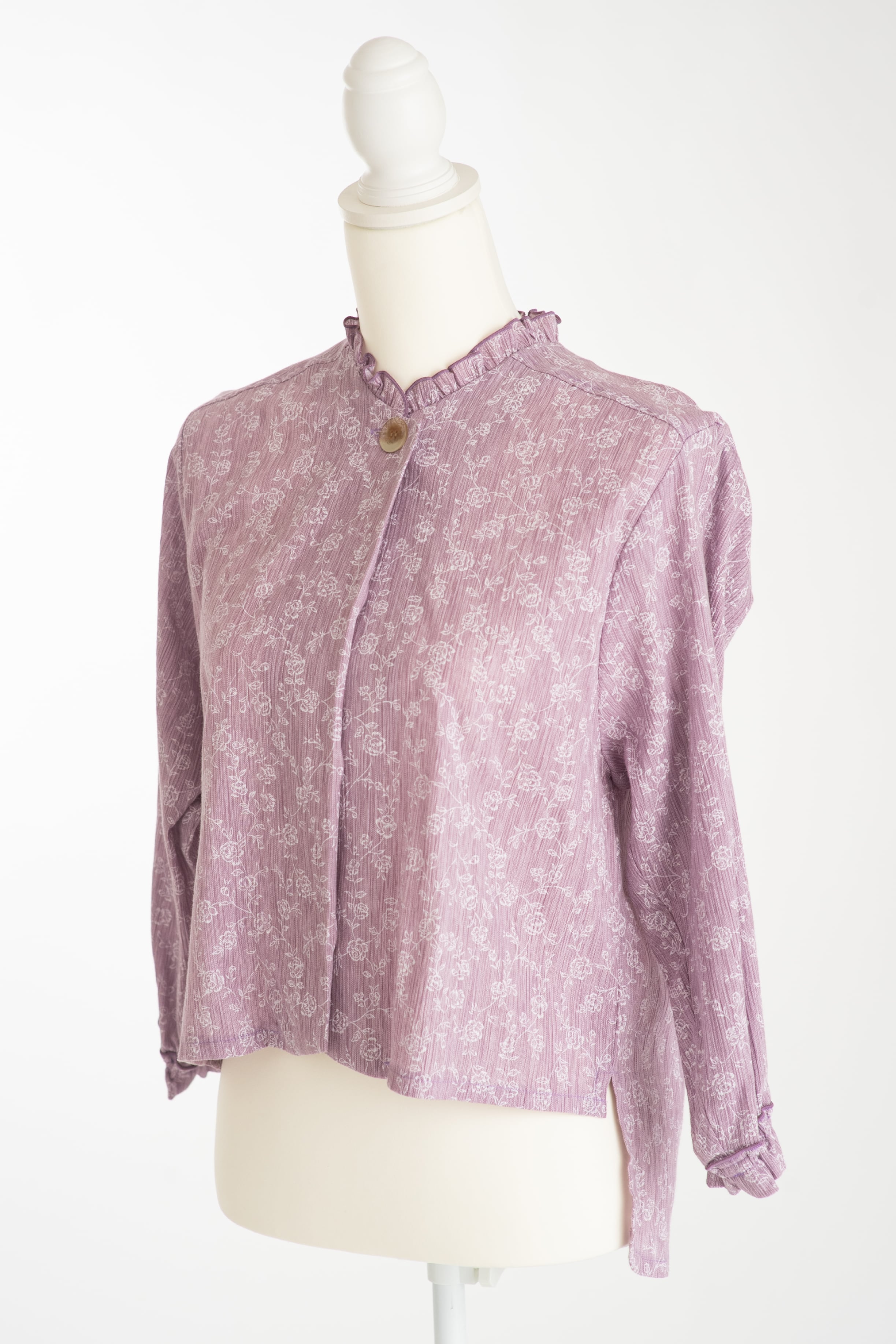 後ろ身頃が長め