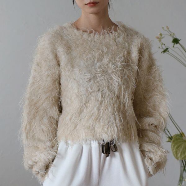 ライトベージュ