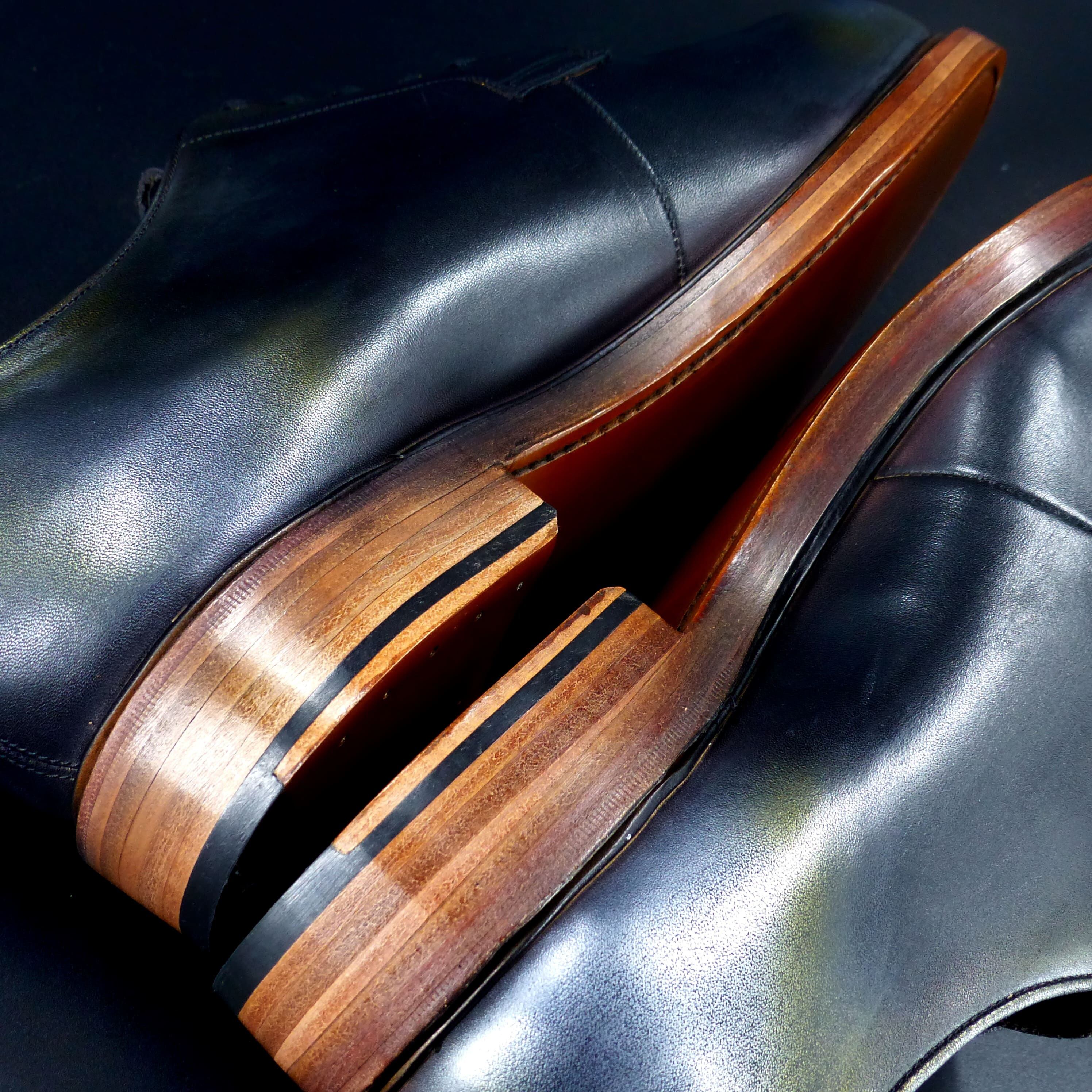 豪華なレザーー積み上げヒール