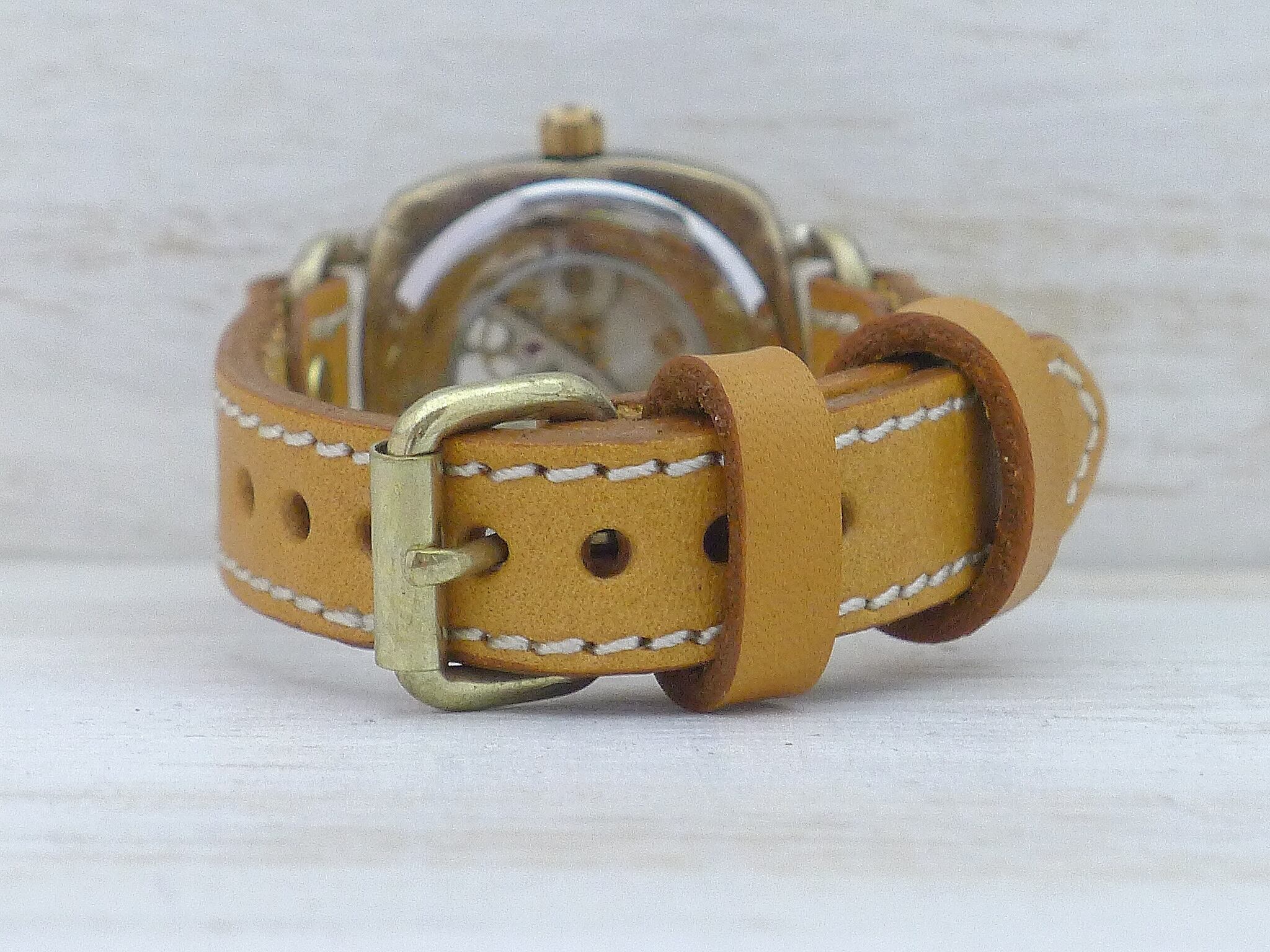 ミシンでステッチを入れたステッチ入りベルト