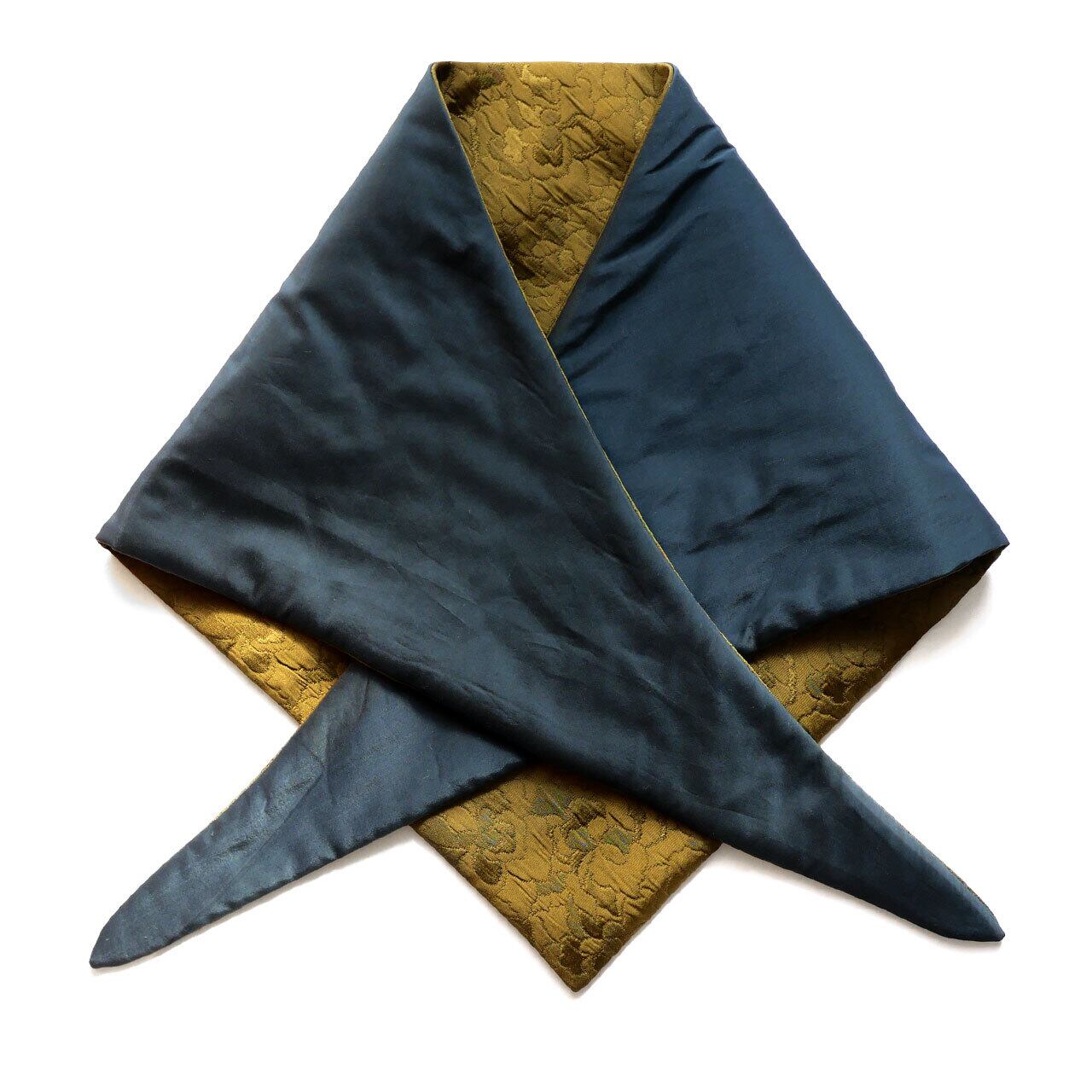 ピーコックグリーン