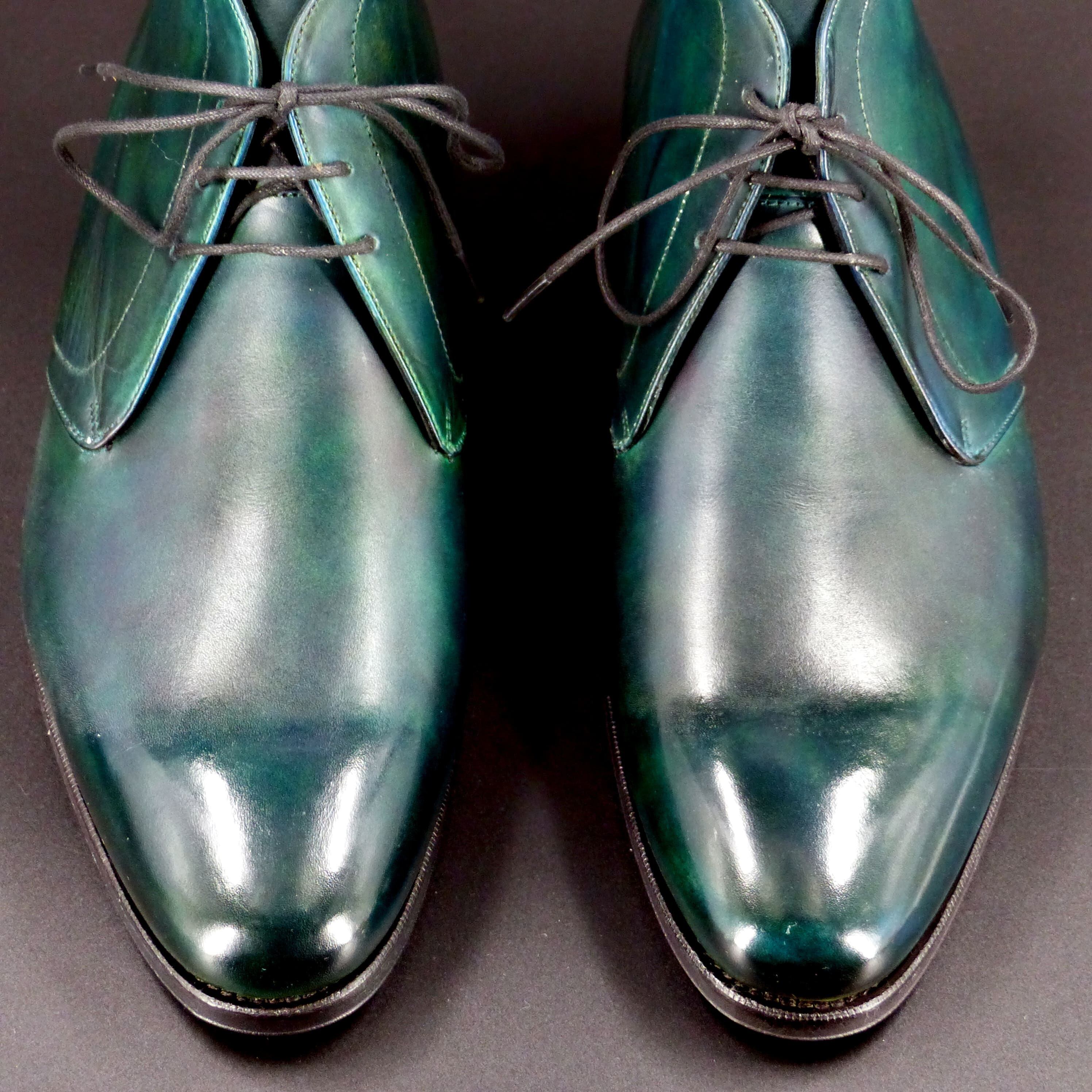 上品なフォルムの英国調ラウンドトゥ