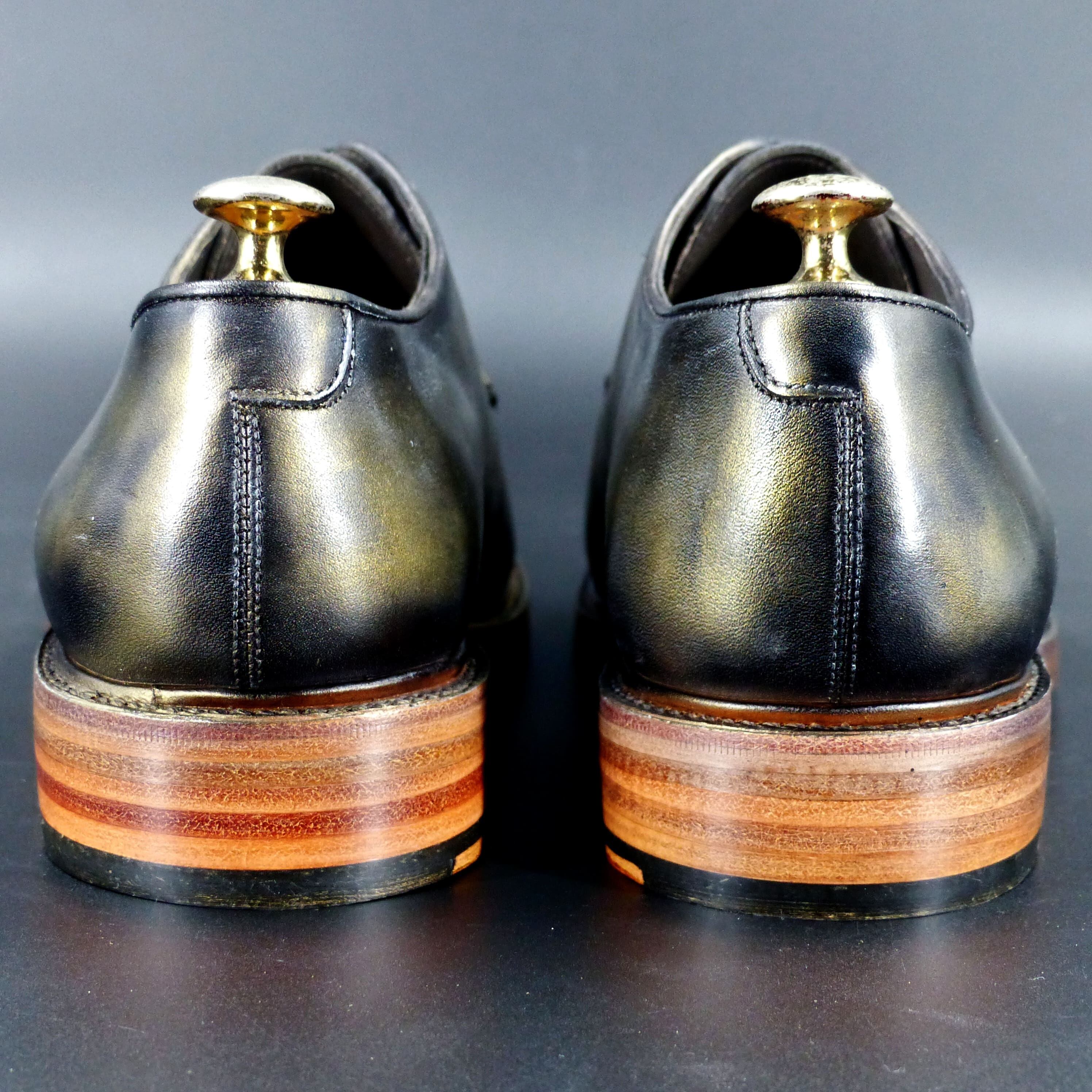 ヒールもレザー積み上げ