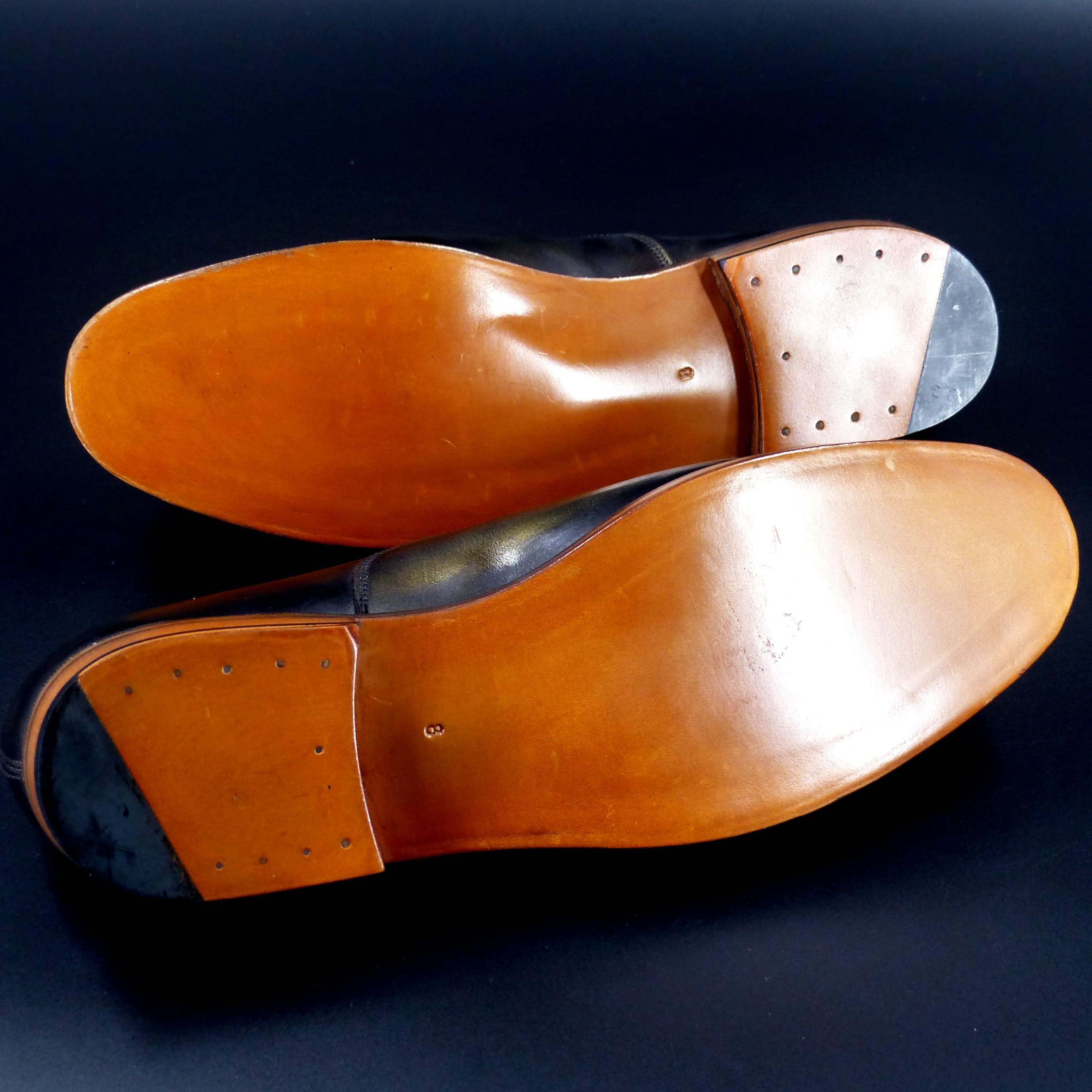 エレガントな伏せ縫いレザーＷレザーソール