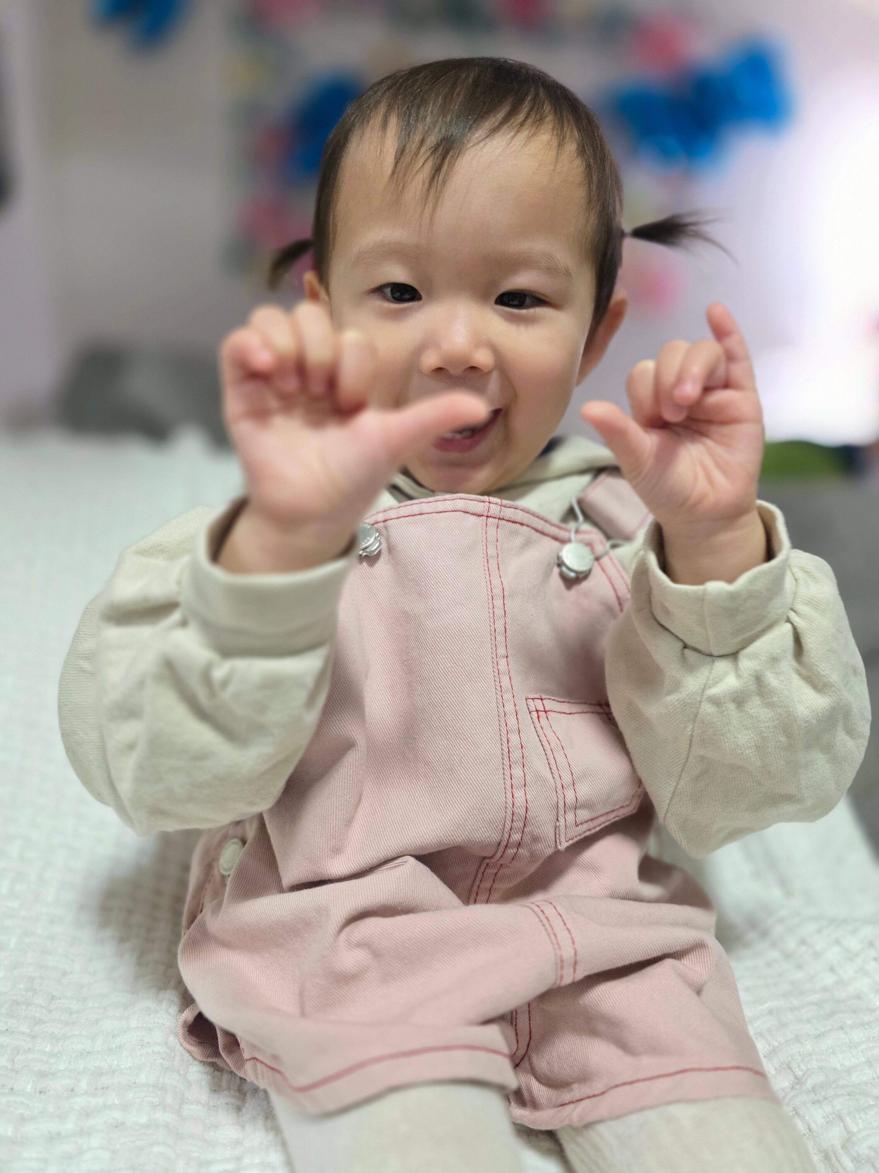 ピンクに赤ステッチがかわいい♡