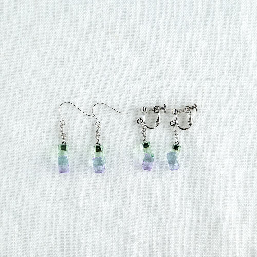 里の朝焼け（【変色ガラス】ラベンダー→ブルー×グリーン）