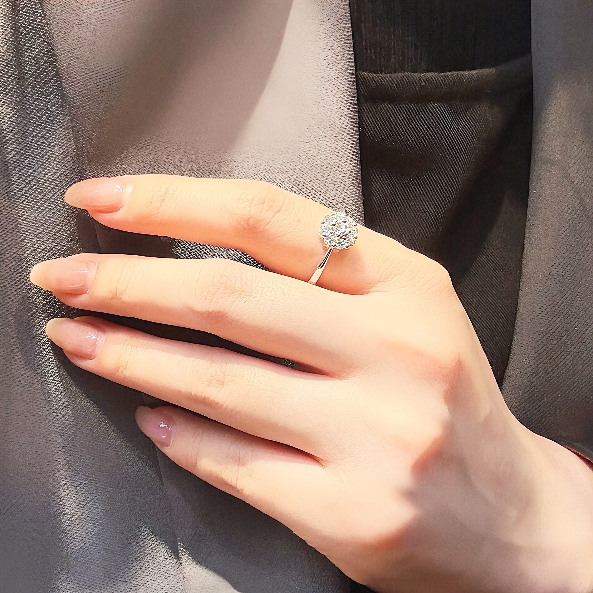 ピュアな煌めきをアミアージュダイヤモンドで