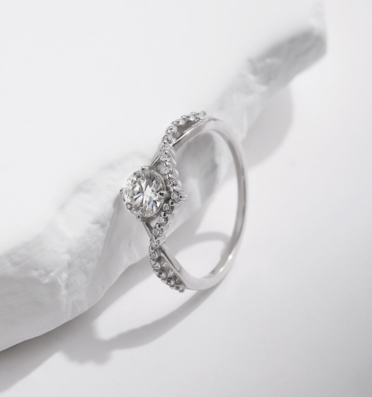 指輪 おしゃれ キラキラ ダイヤモンド 高級感 レディース