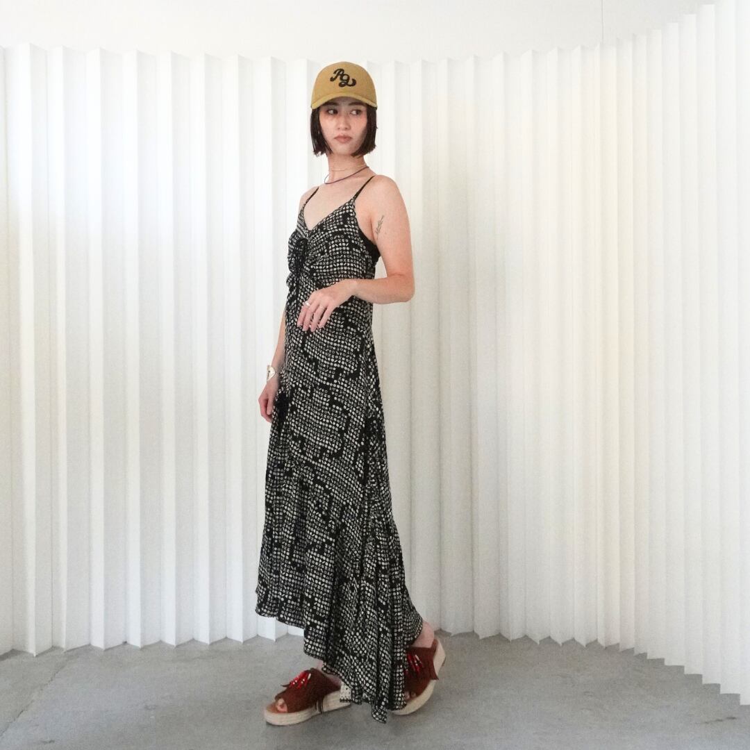 Model: 172cm/Size: LONG/Color: Black