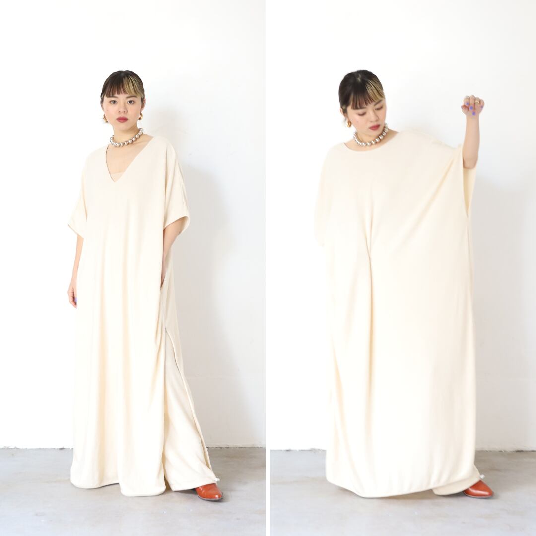 model: 158cm LONG (5cmヒール)