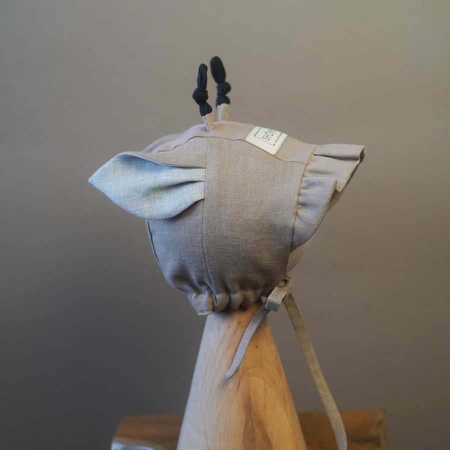 Giraffe bonnet ( Cappuccino / Night knot )